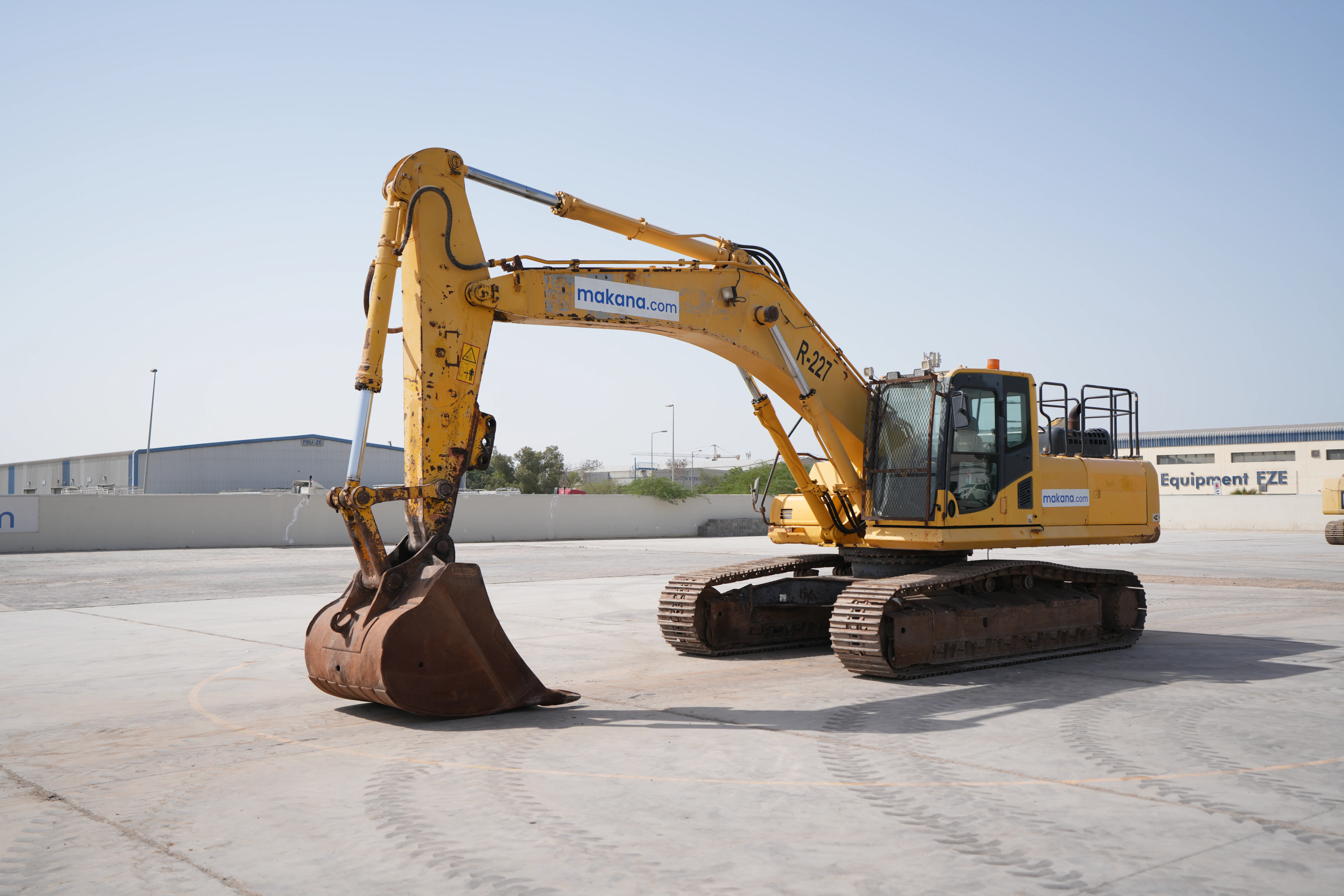 Product-Komatsu PC350LC-8 medium excavator-exterior
