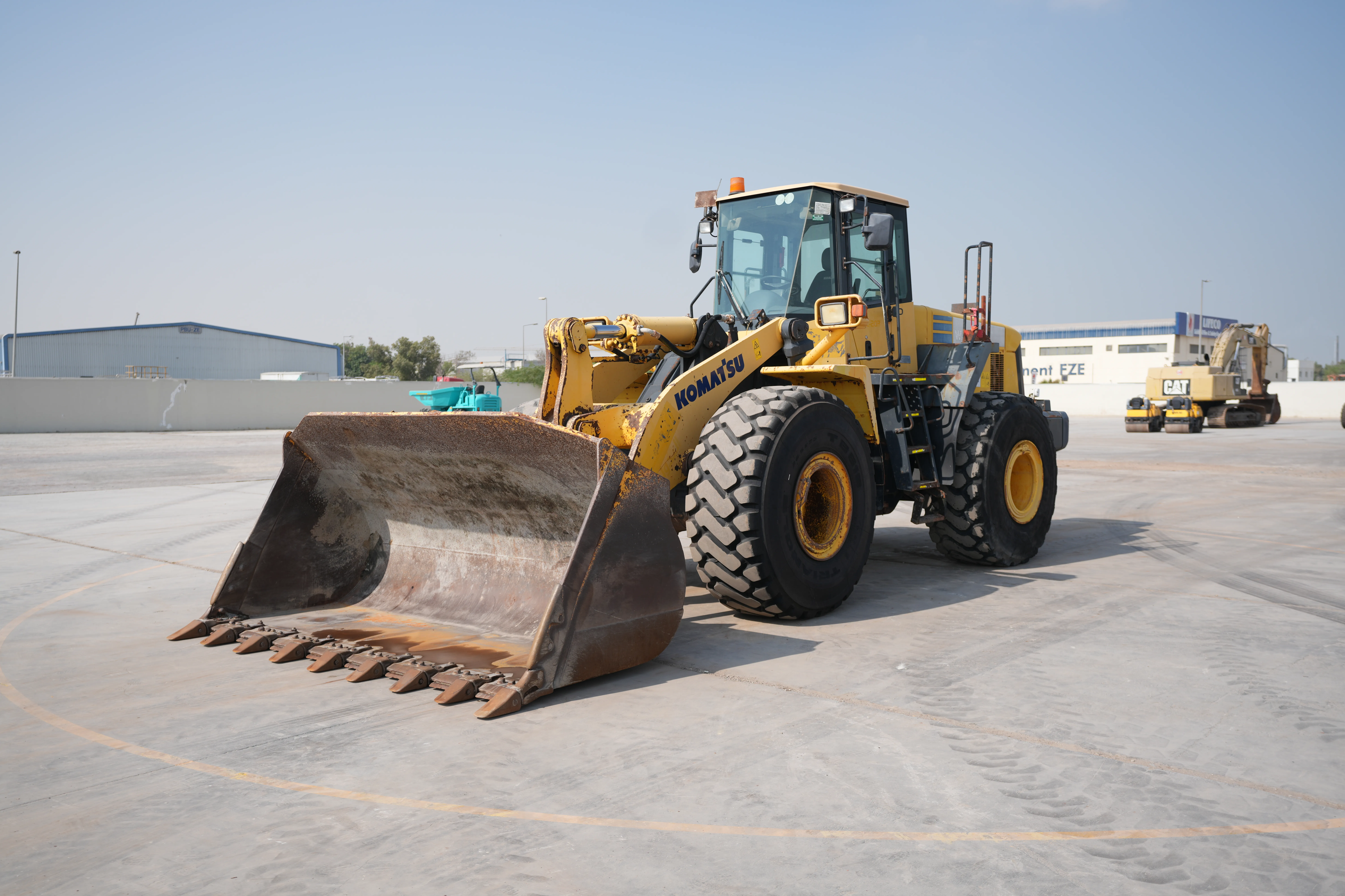 Product-Komatsu WA470-5 wheel loader-exterior