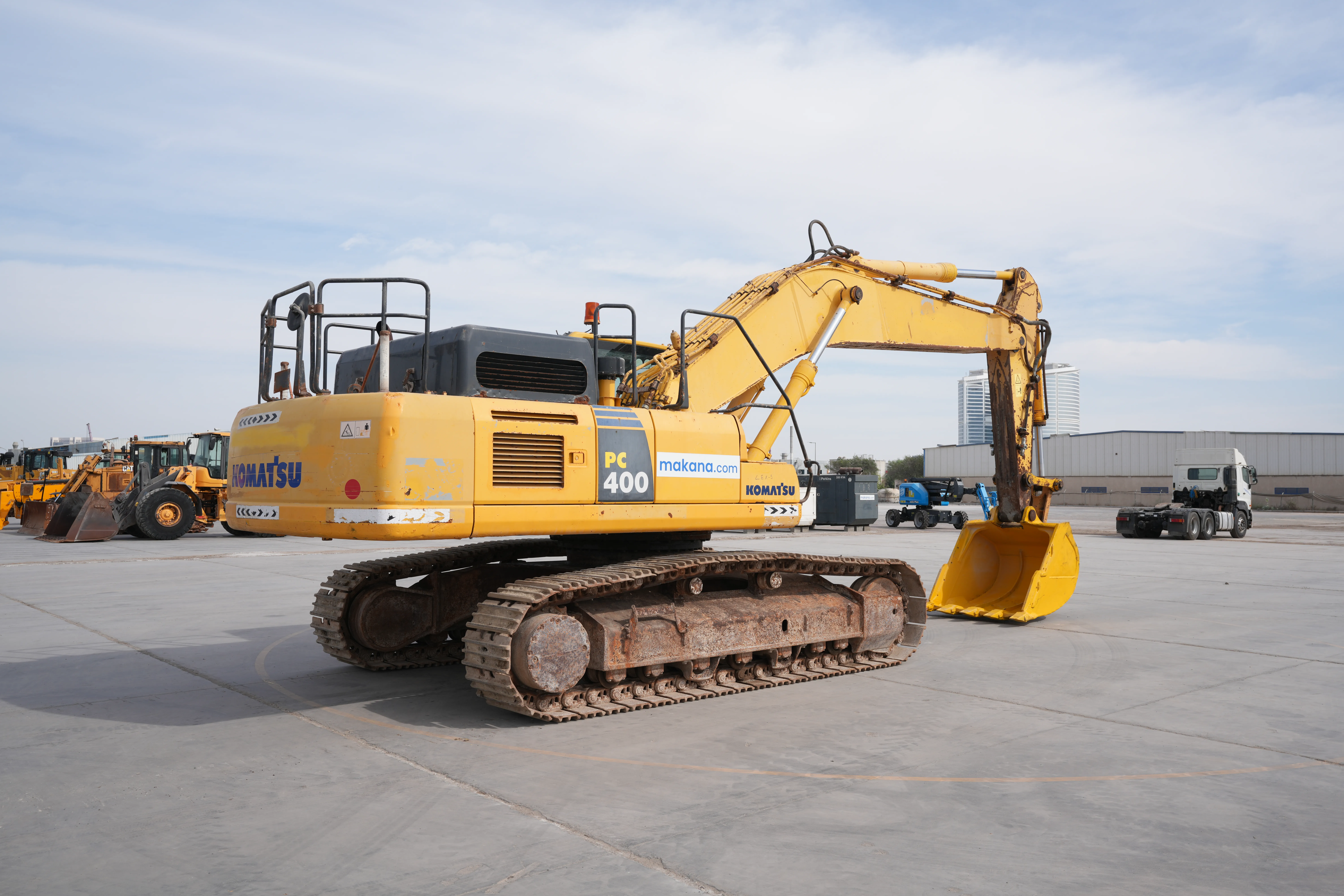 Product-Komatsu PC400-8 large excavator-exterior