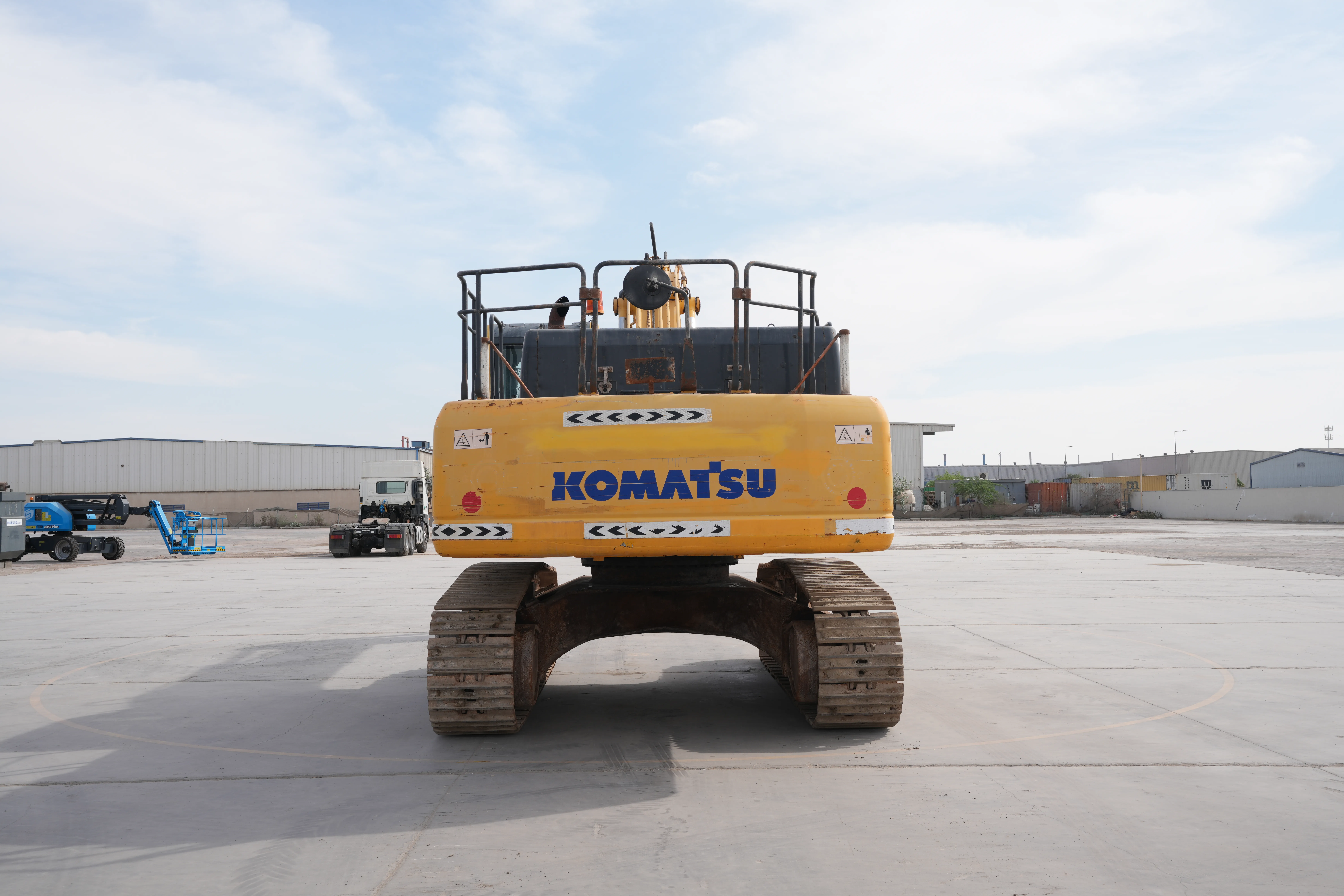 Product-Komatsu PC400-8 large excavator-exterior