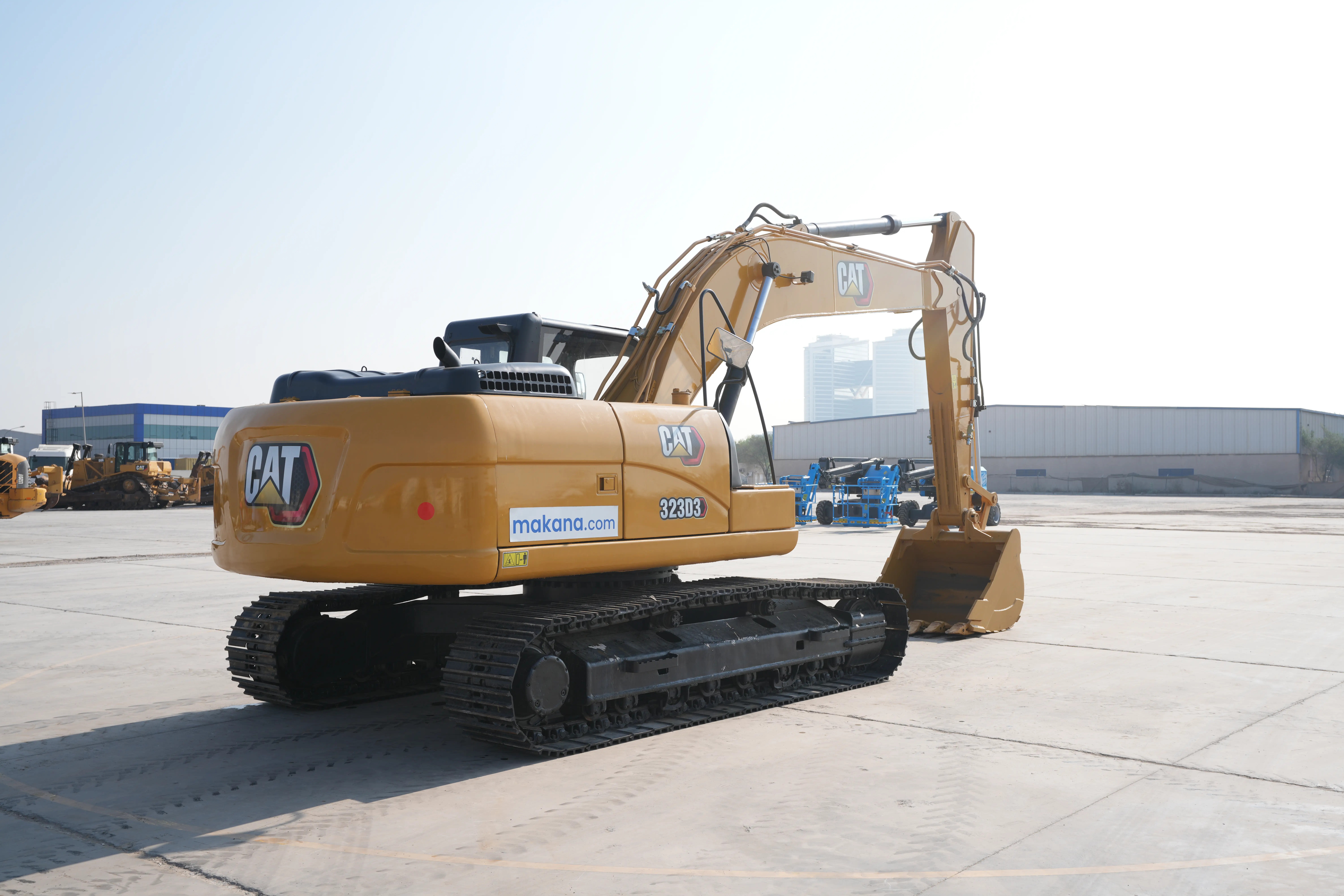 Product-Cat 323D3 medium excavator-exterior