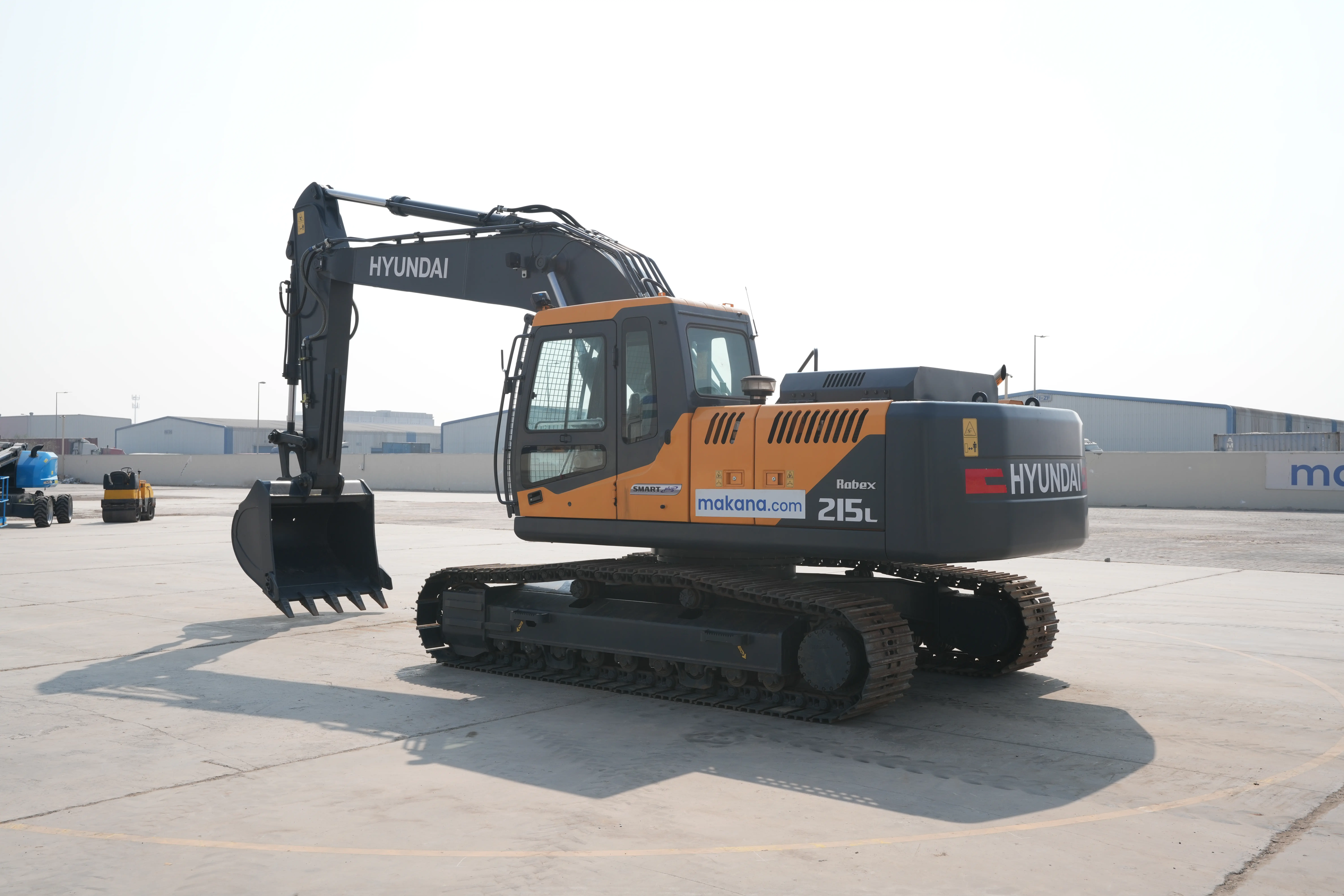 Product-Hyundai R215L medium excavator-exterior