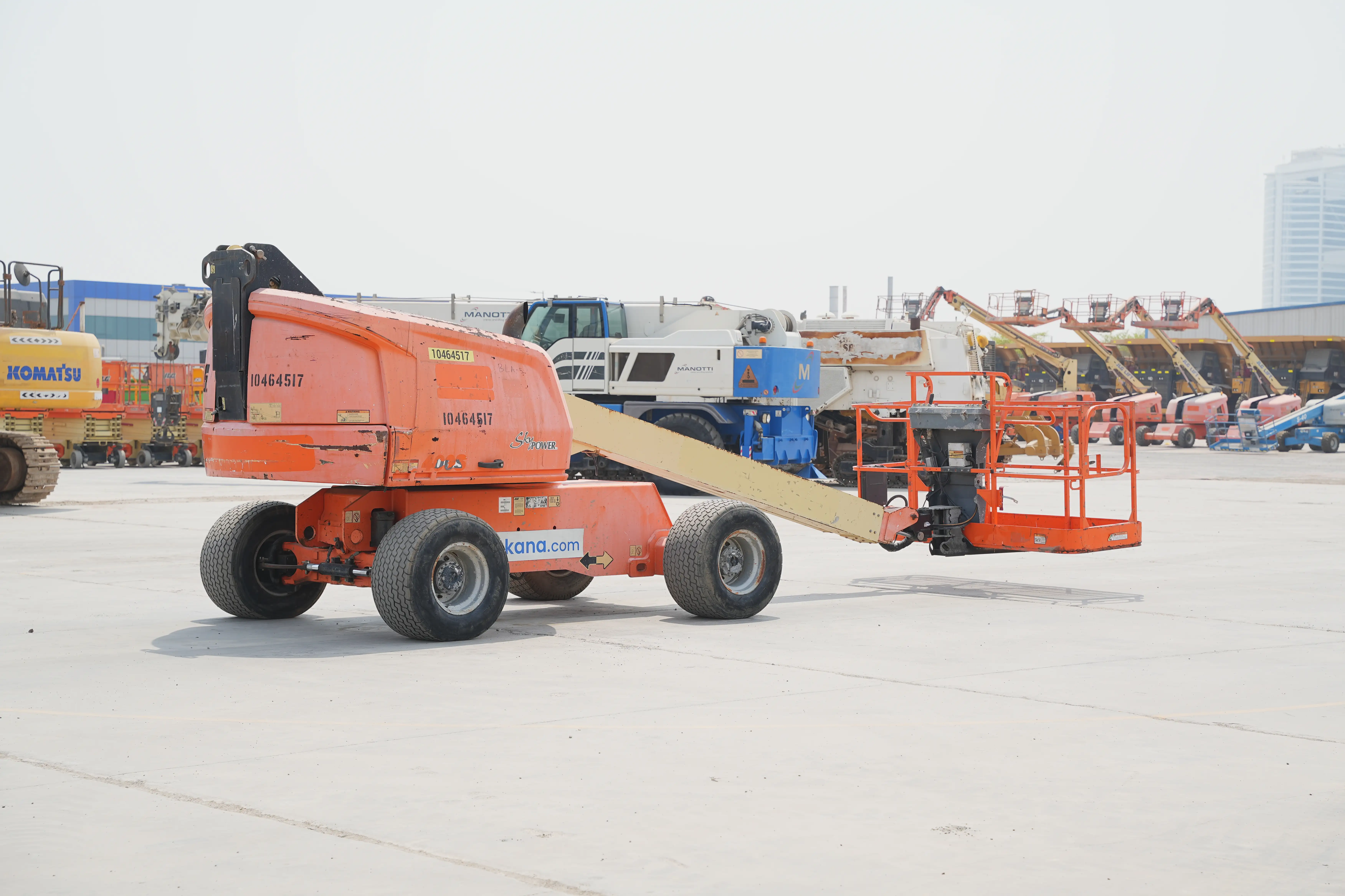 Product-JLG-400S-diesel-telescopic-boom-lift-exterior