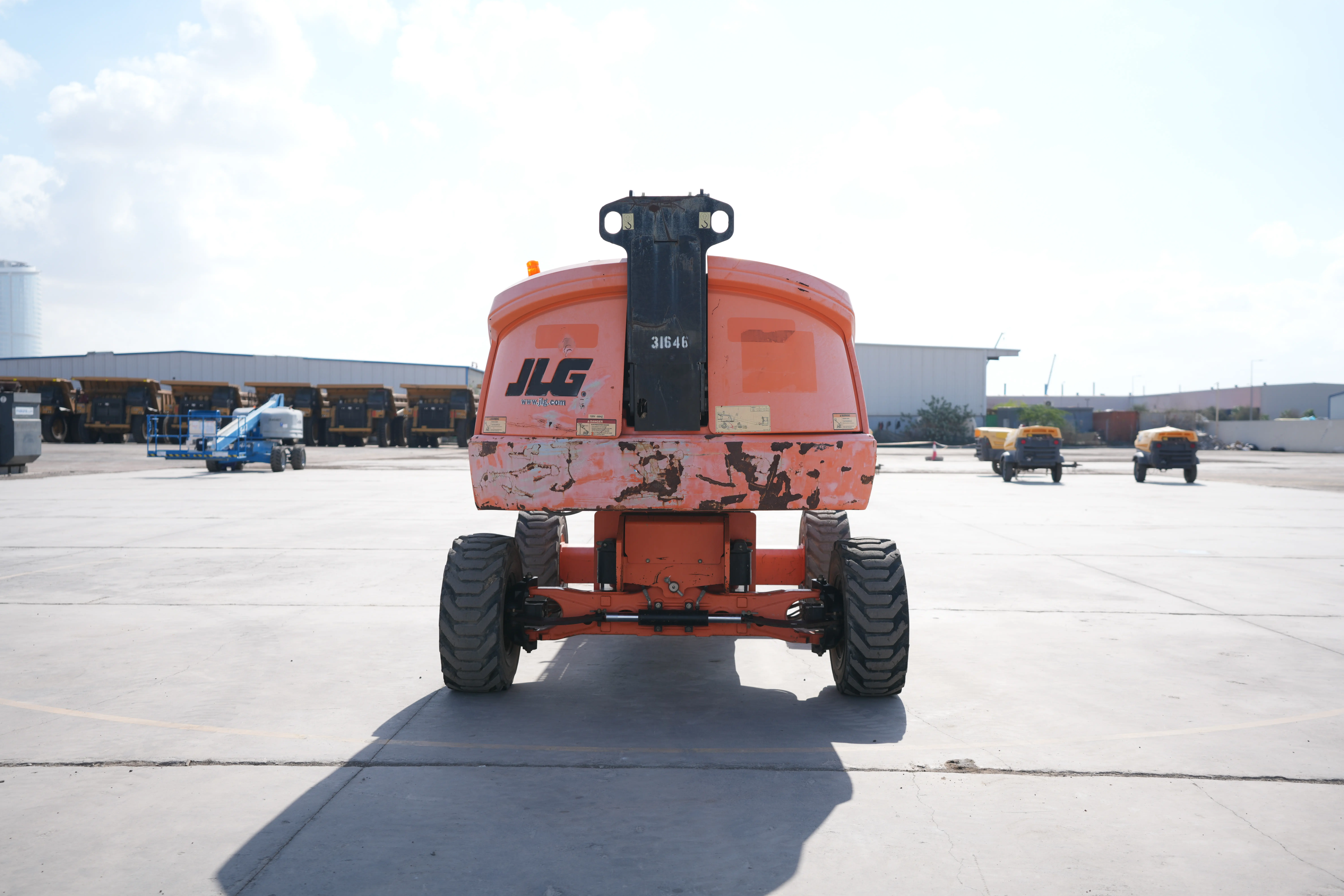 Product-JLG 460SJ 4WD diesel telescopic boom lift-exterior