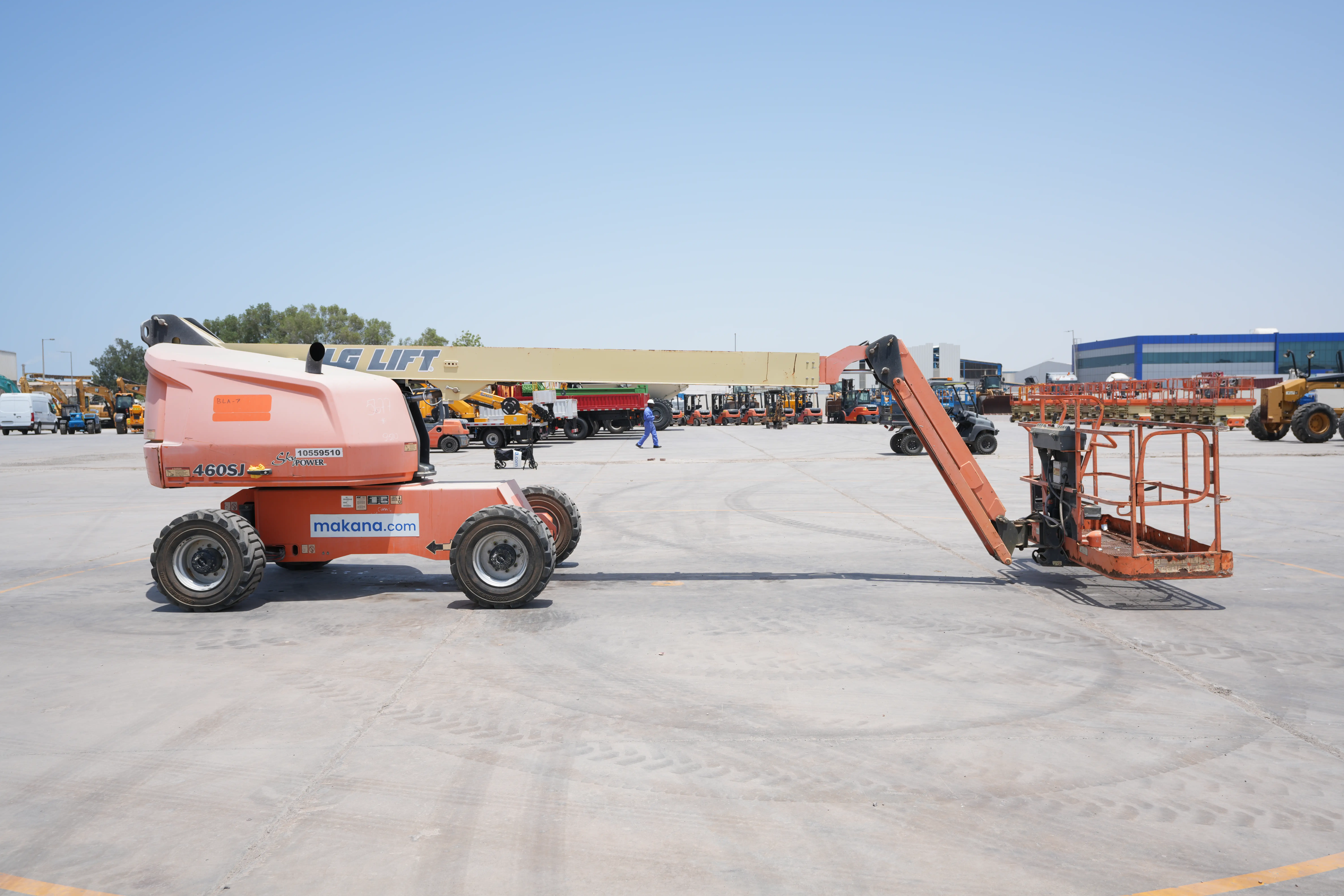 Product-JLG 460SJ 4WD diesel telescopic boom lift-exterior