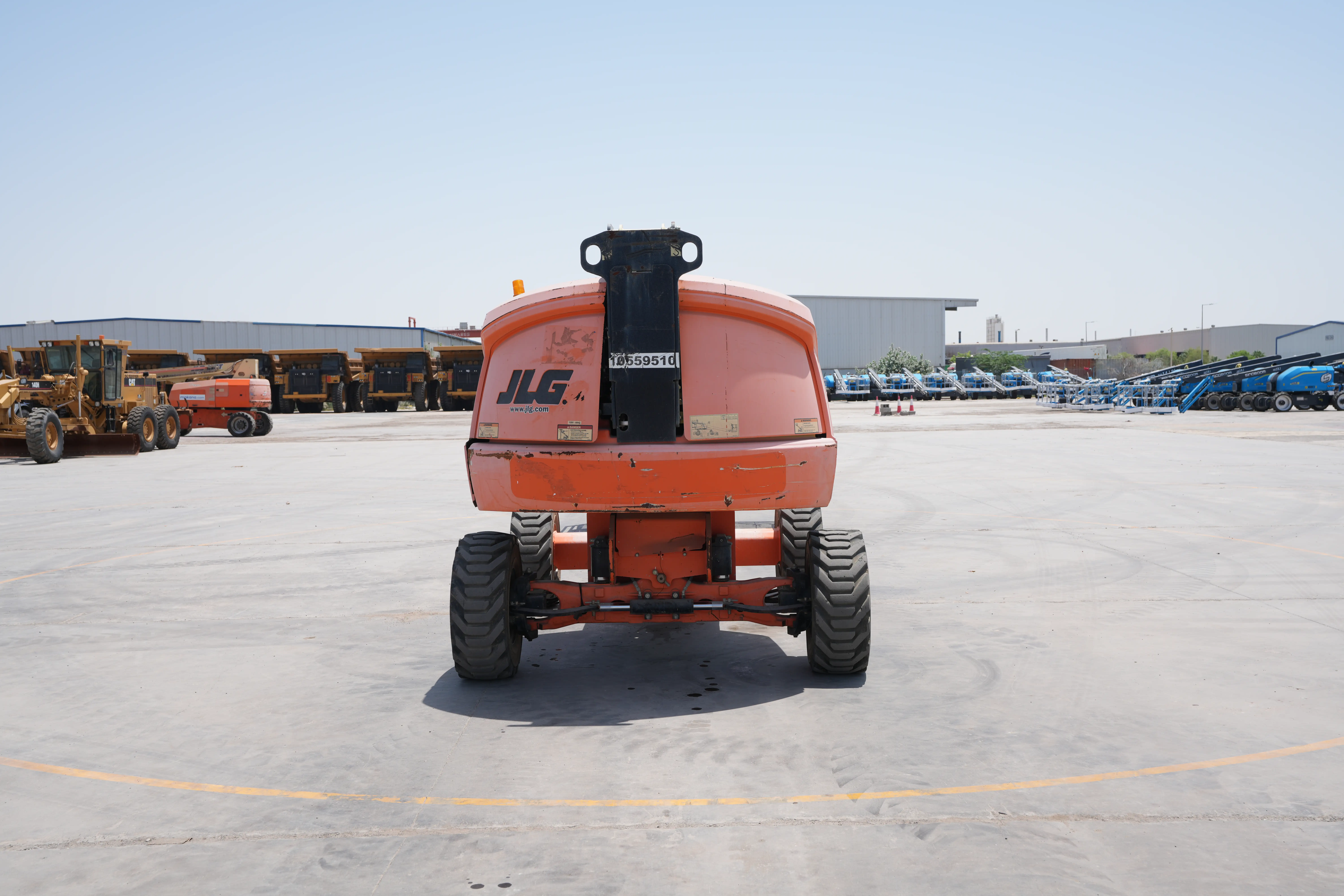 Product-JLG 460SJ 4WD diesel telescopic boom lift-exterior