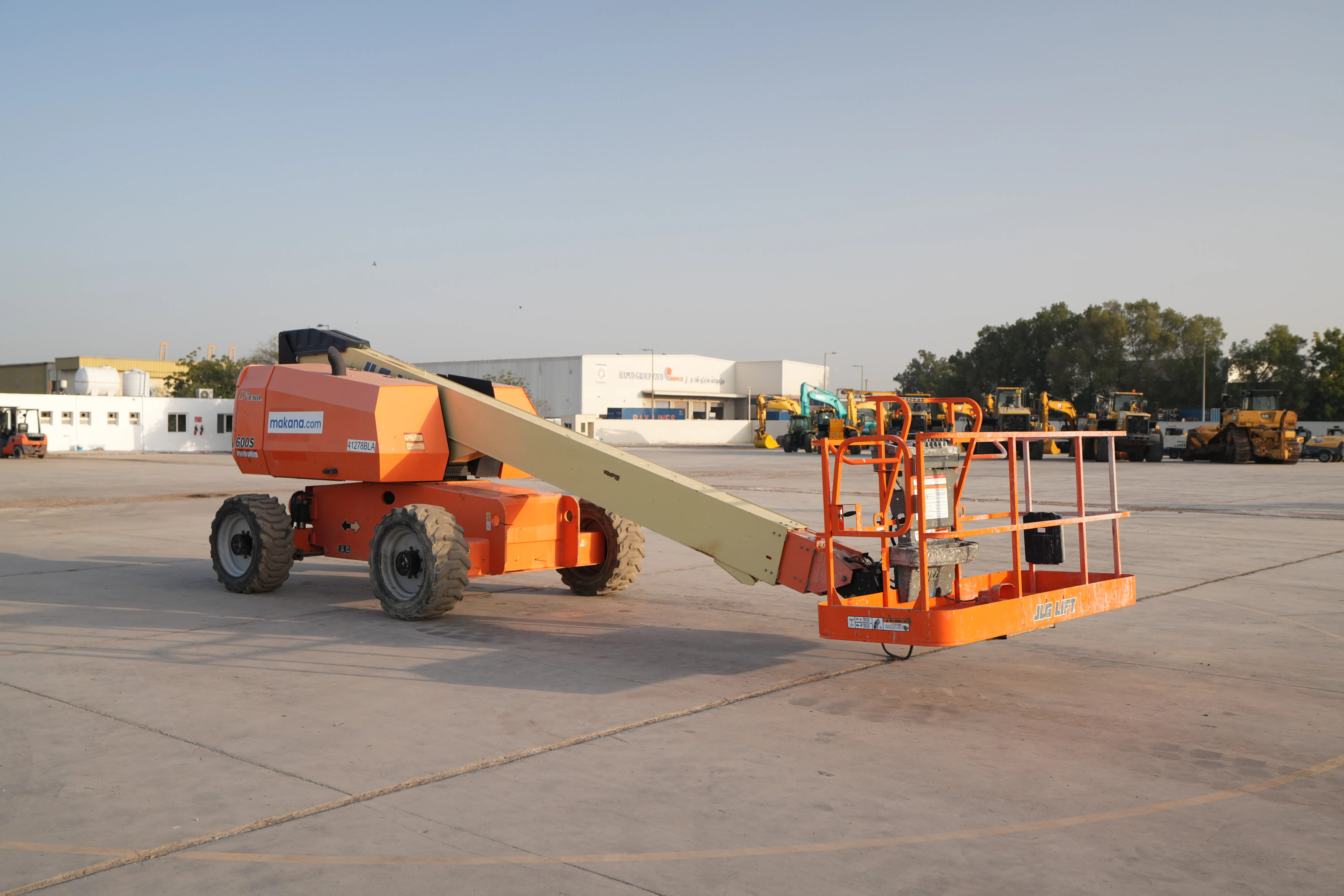Product-JLG 600S diesel telescopic boom lift-exterior