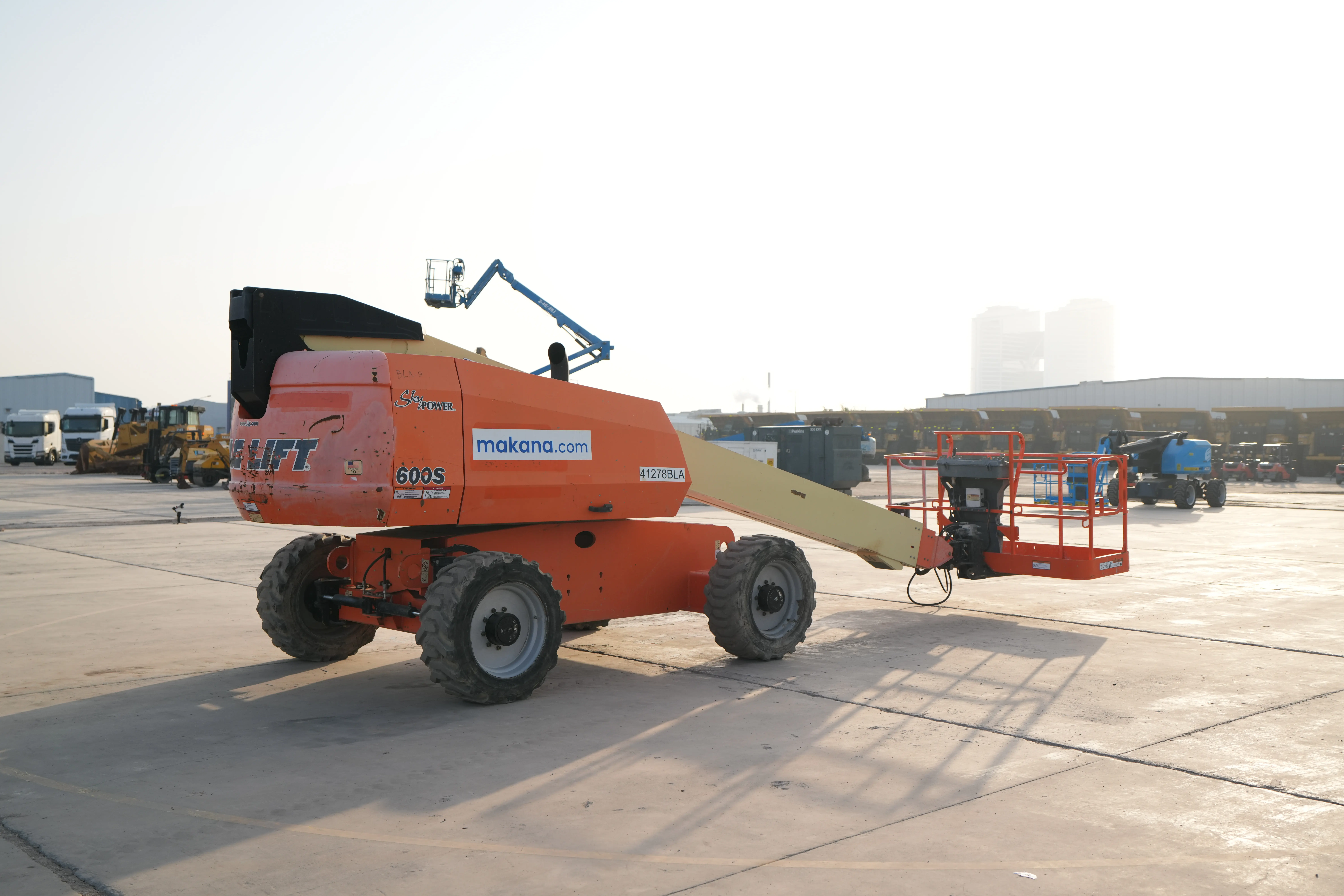 Product-JLG 600S diesel telescopic boom lift-exterior