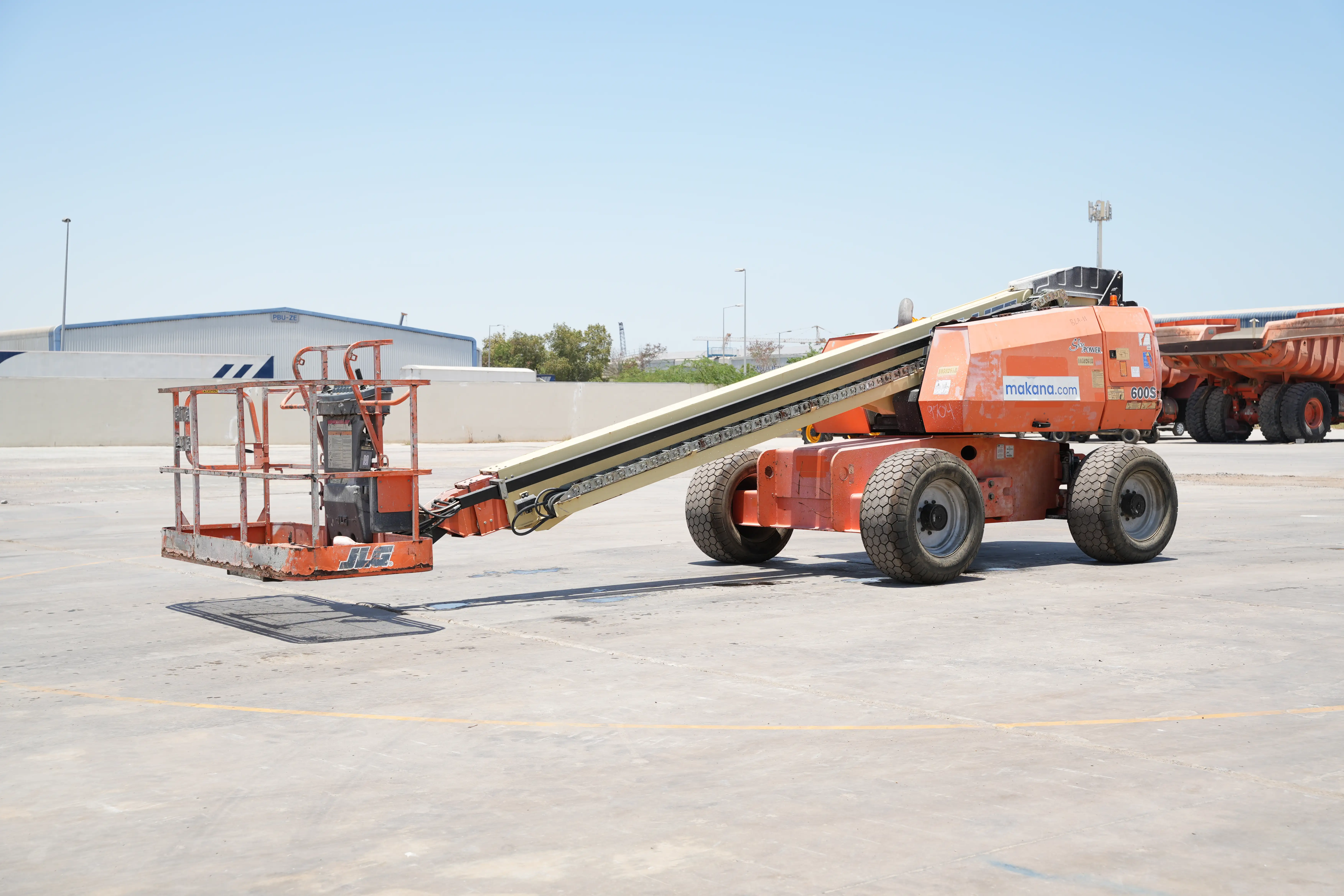 Product-JLG 600S diesel telescopic boom lift-exterior