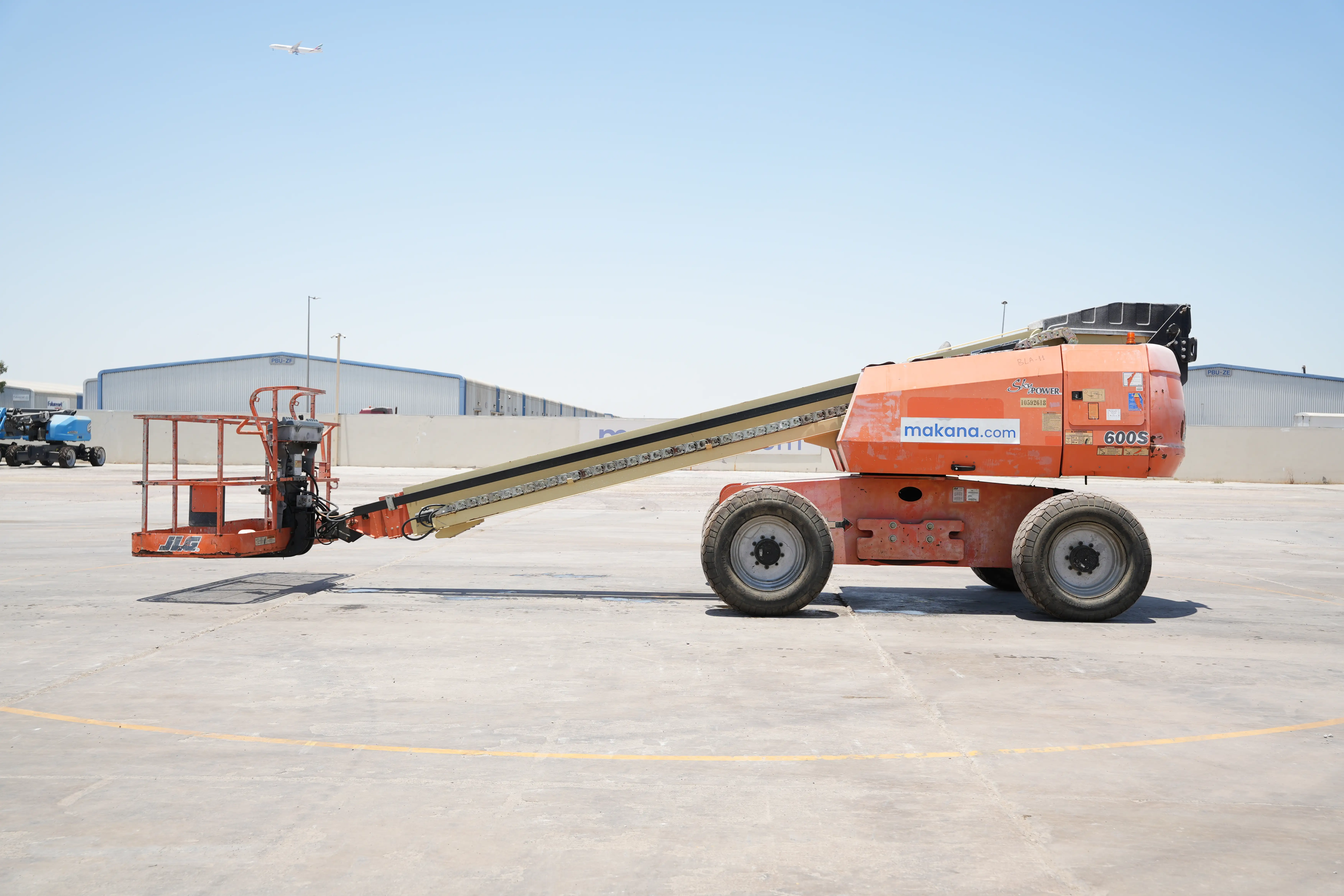 Product-JLG 600S diesel telescopic boom lift-exterior