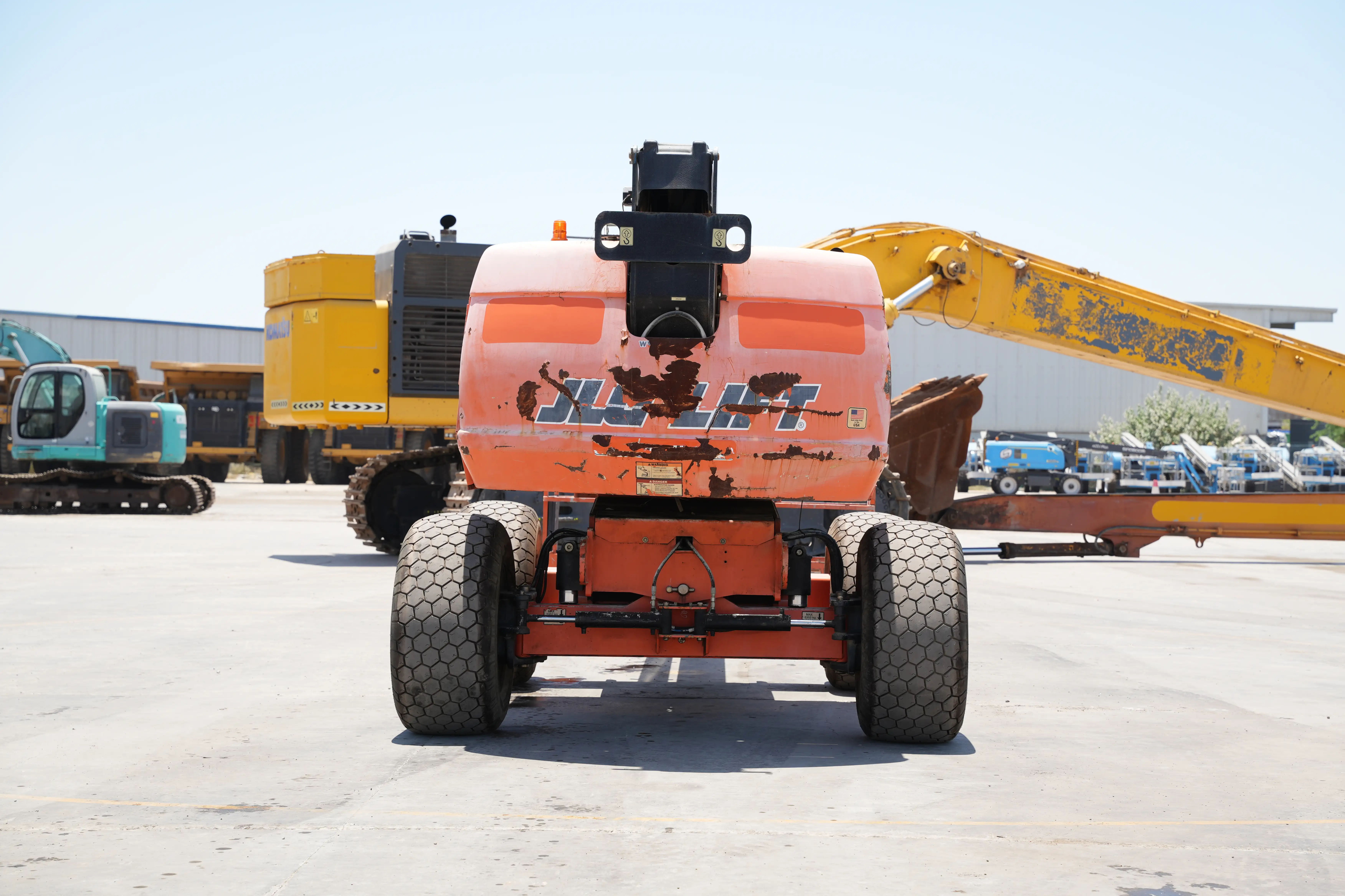 Product-JLG 600S diesel telescopic boom lift-exterior