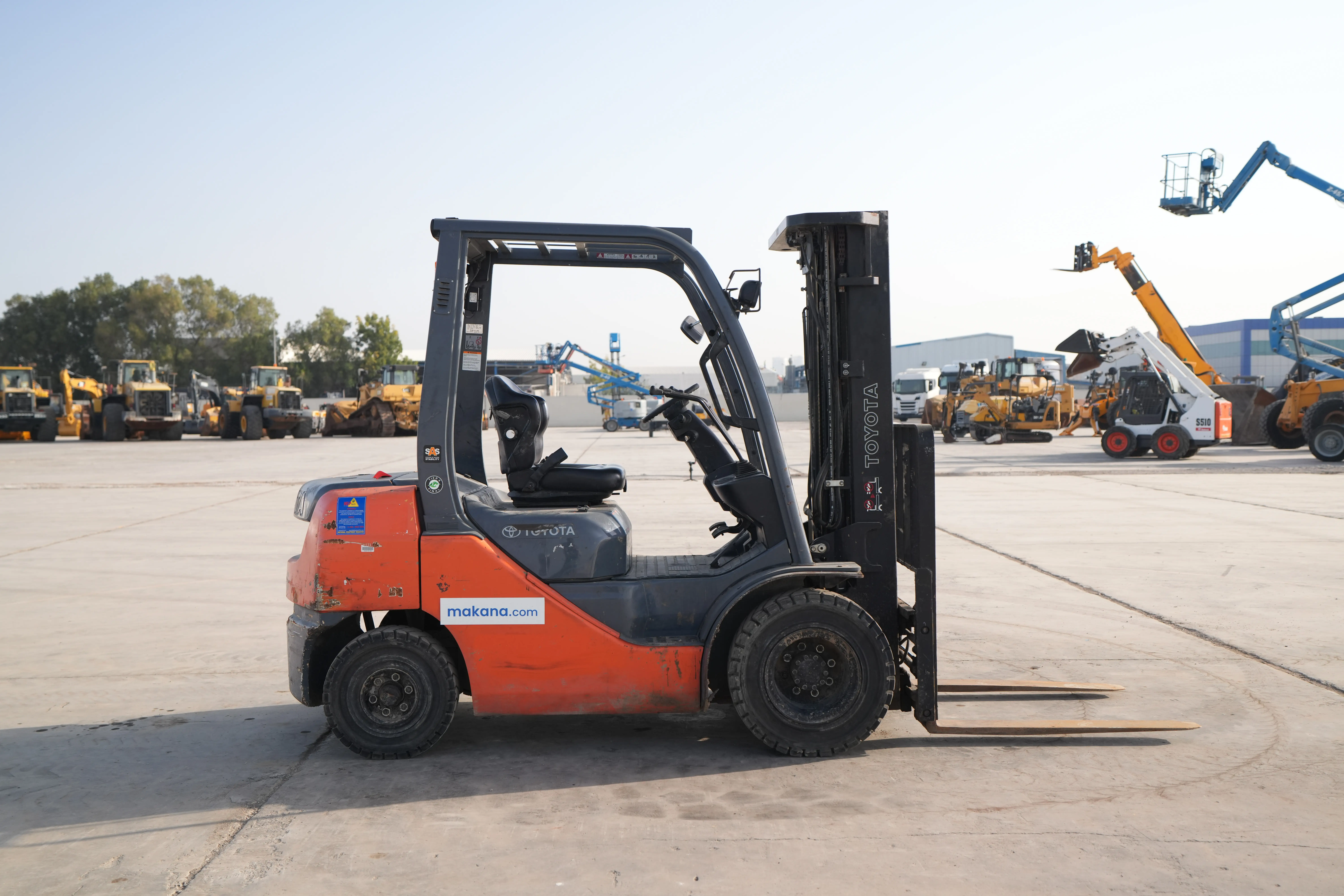 Product-Toyota 8FDU25 diesel forklift-exterior