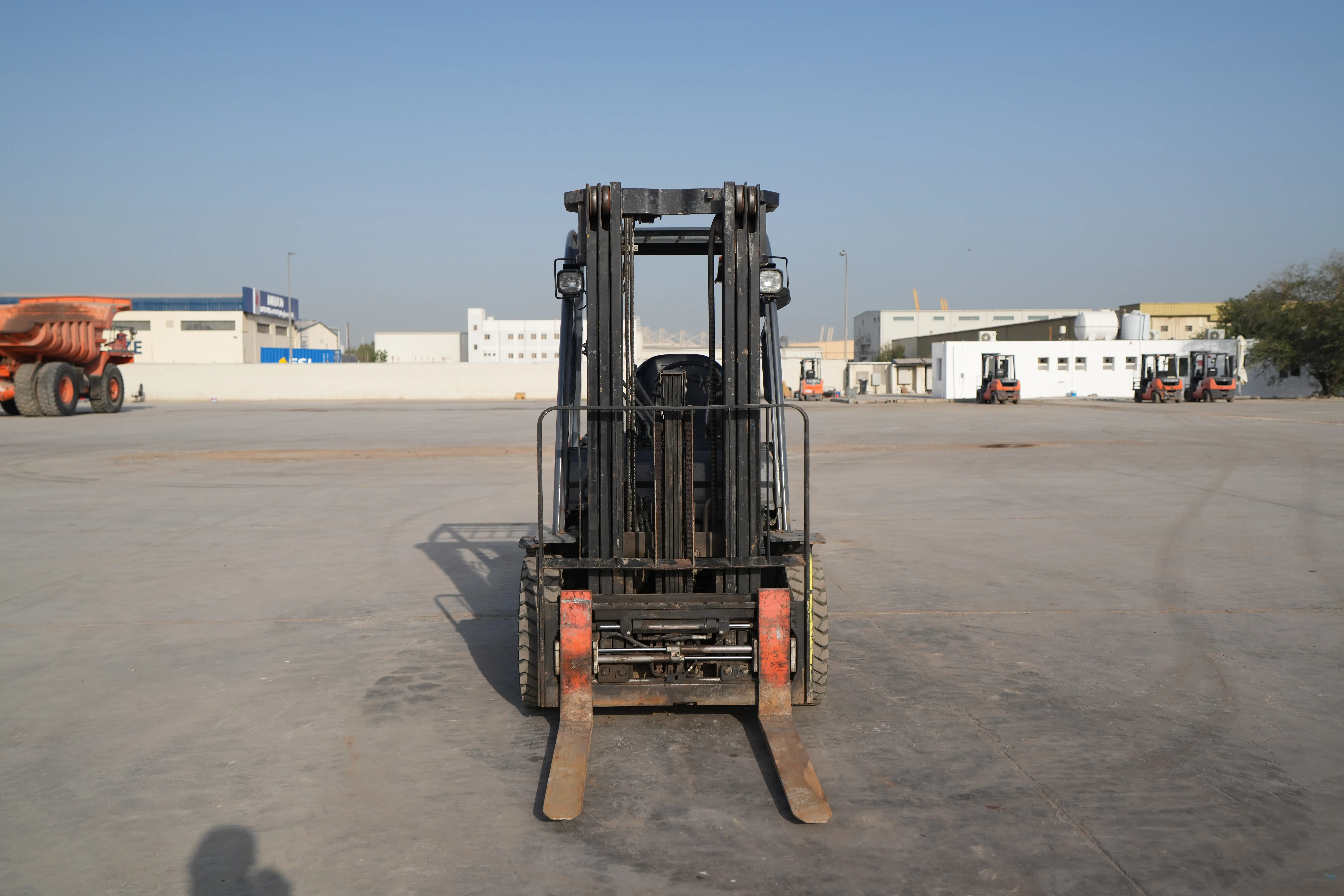 Product-Toyota 8FDU25 diesel forklift-exterior