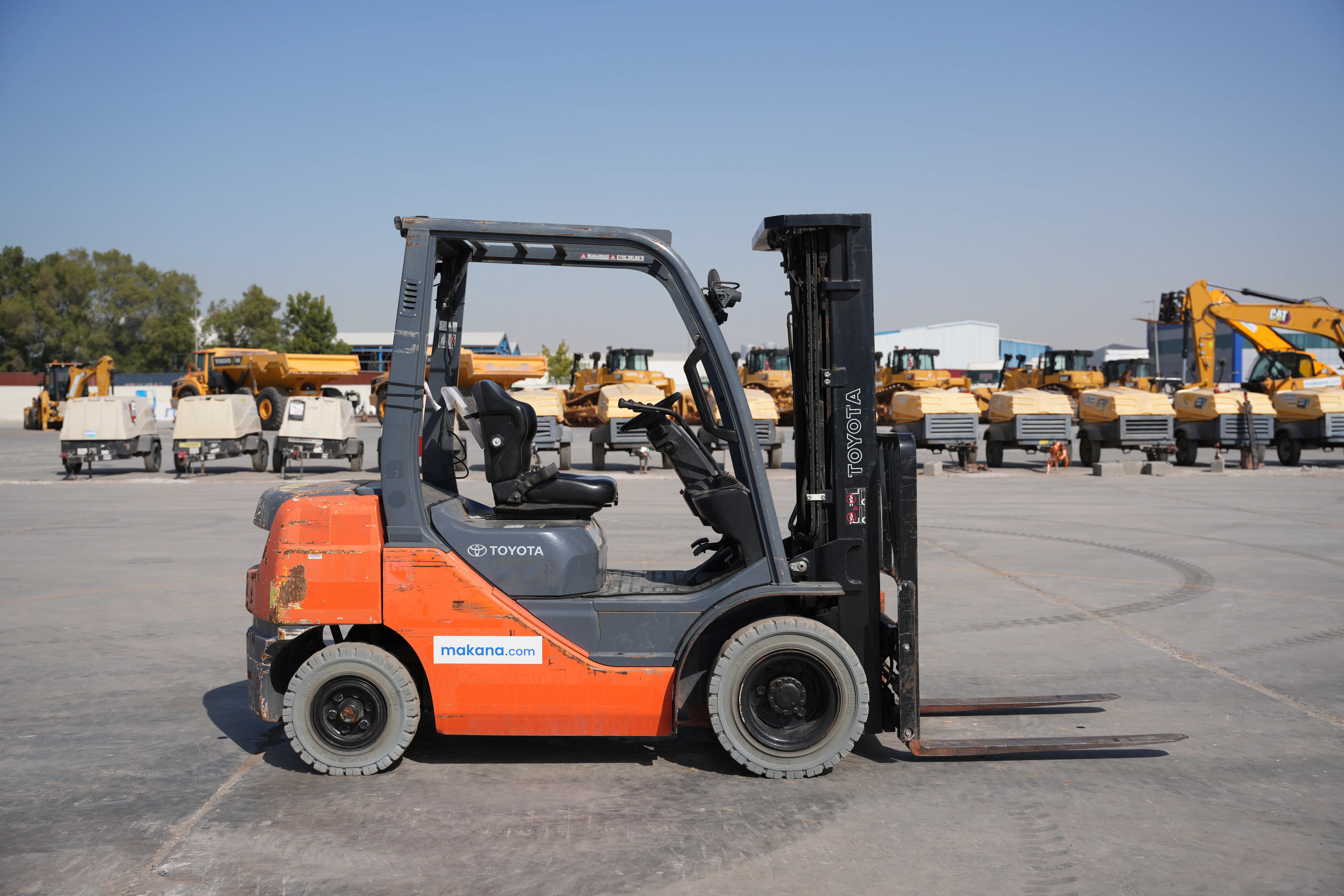 Product-Toyota 8FDU25 diesel forklift-exterior