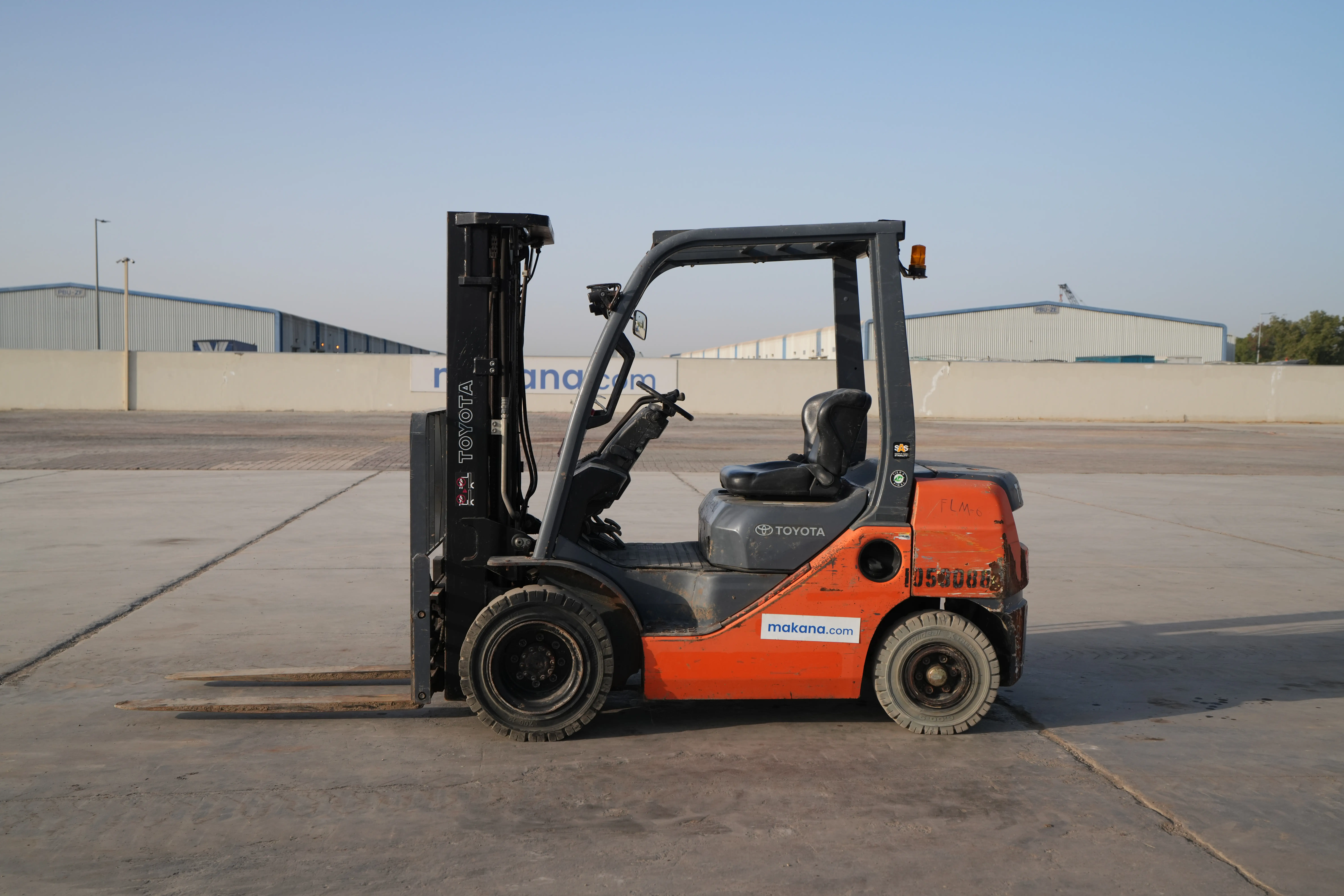 Product-Toyota 8FDU25 diesel forklift-exterior