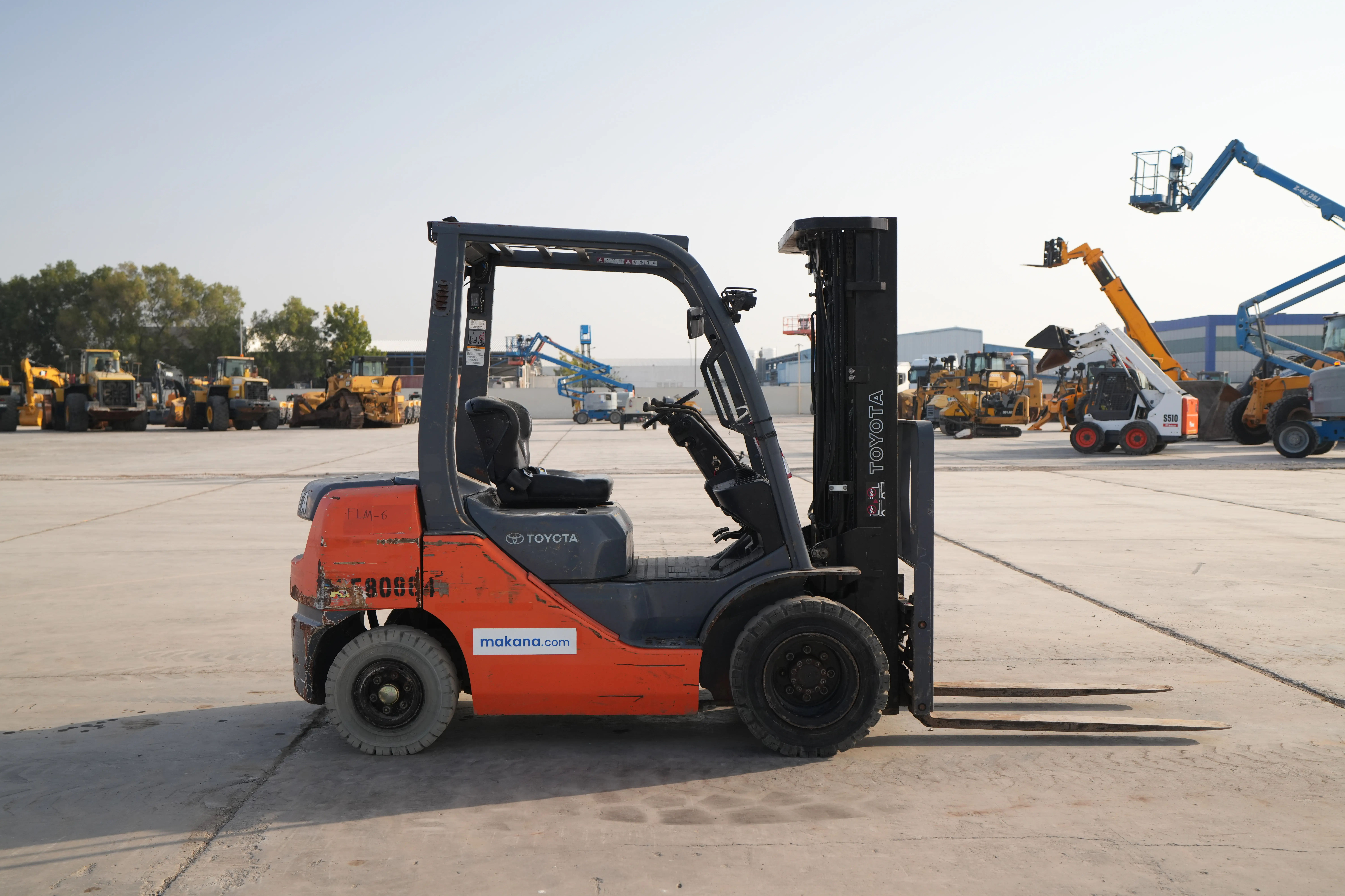 Product-Toyota 8FDU25 diesel forklift-exterior
