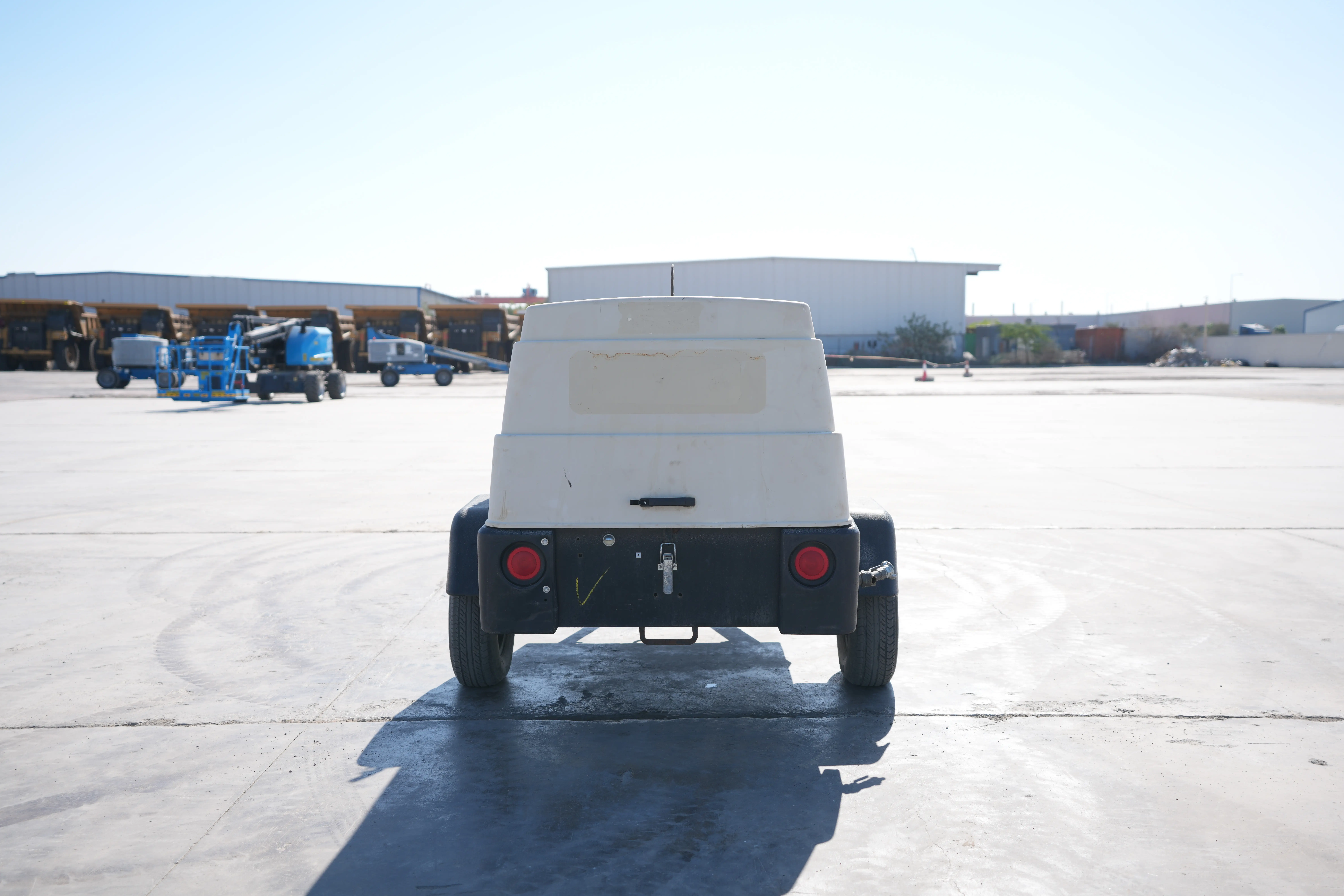 Product-IR Doosan C185 T4F air compressor-exterior