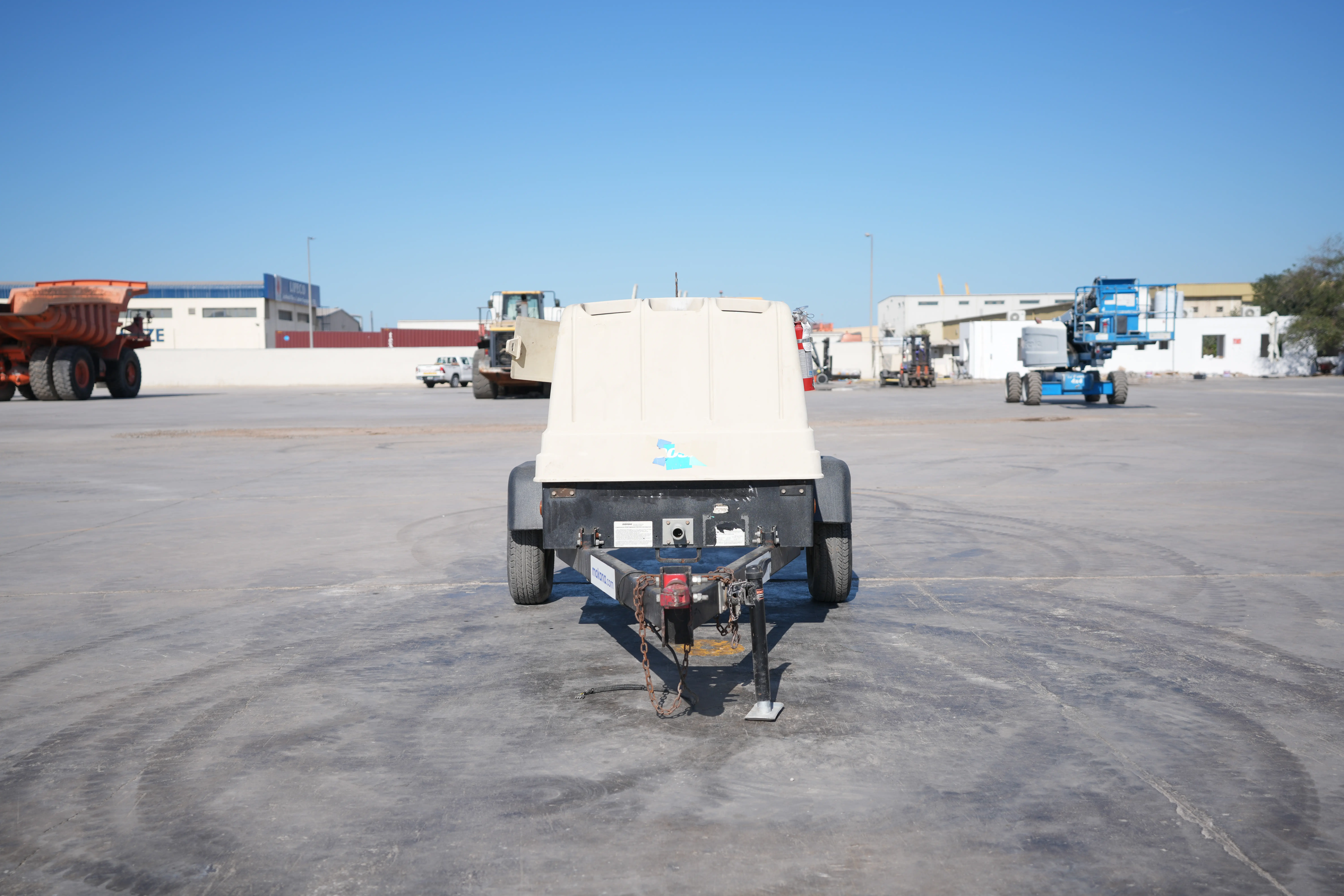 Product-IR Doosan C185 T4F air compressor-exterior