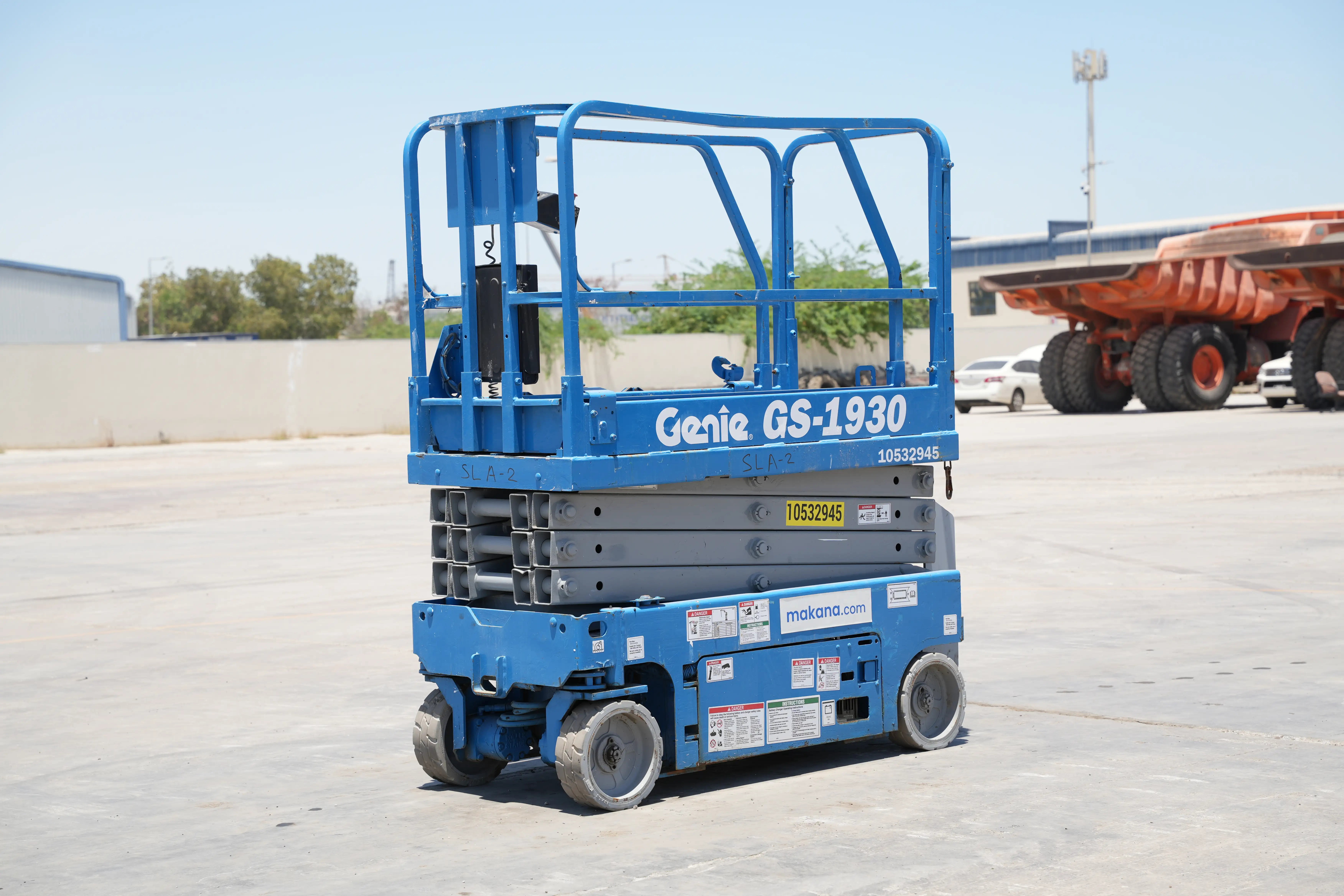 Product-Genie GS-1930 electric scissor lift-exterior