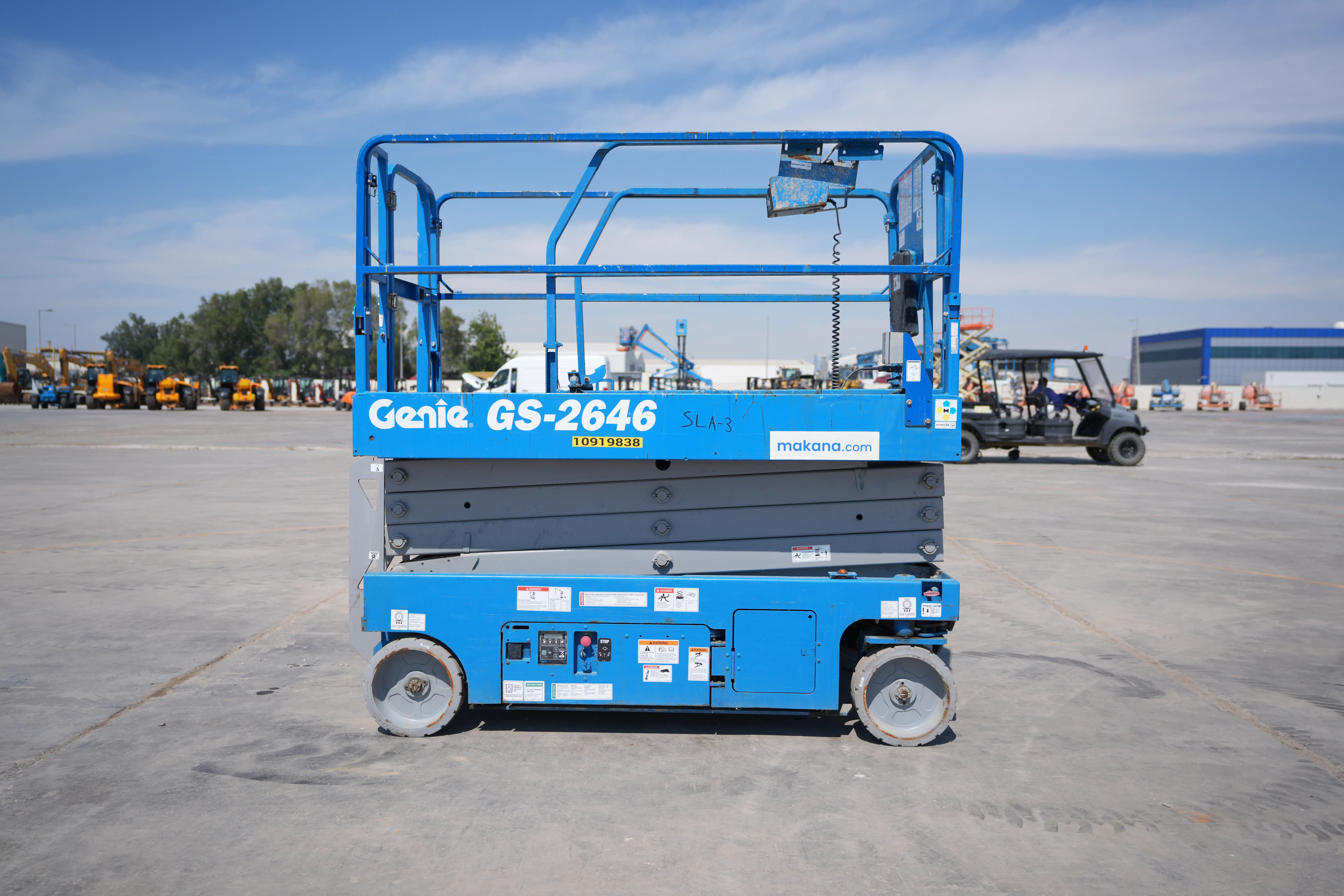 Product-Genie GS-2646 electric scissor lift-exterior