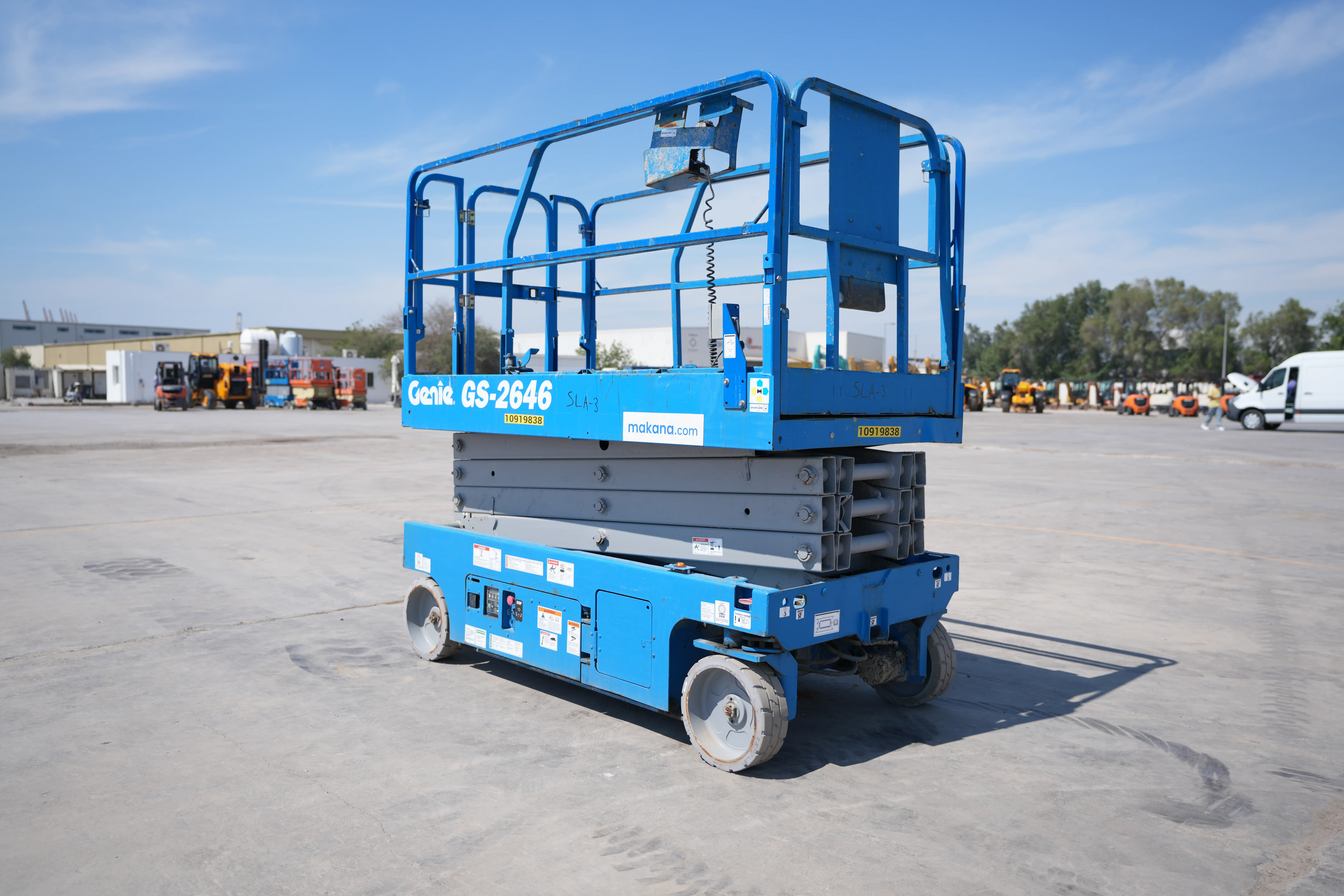 Product-Genie GS-2646 electric scissor lift-exterior