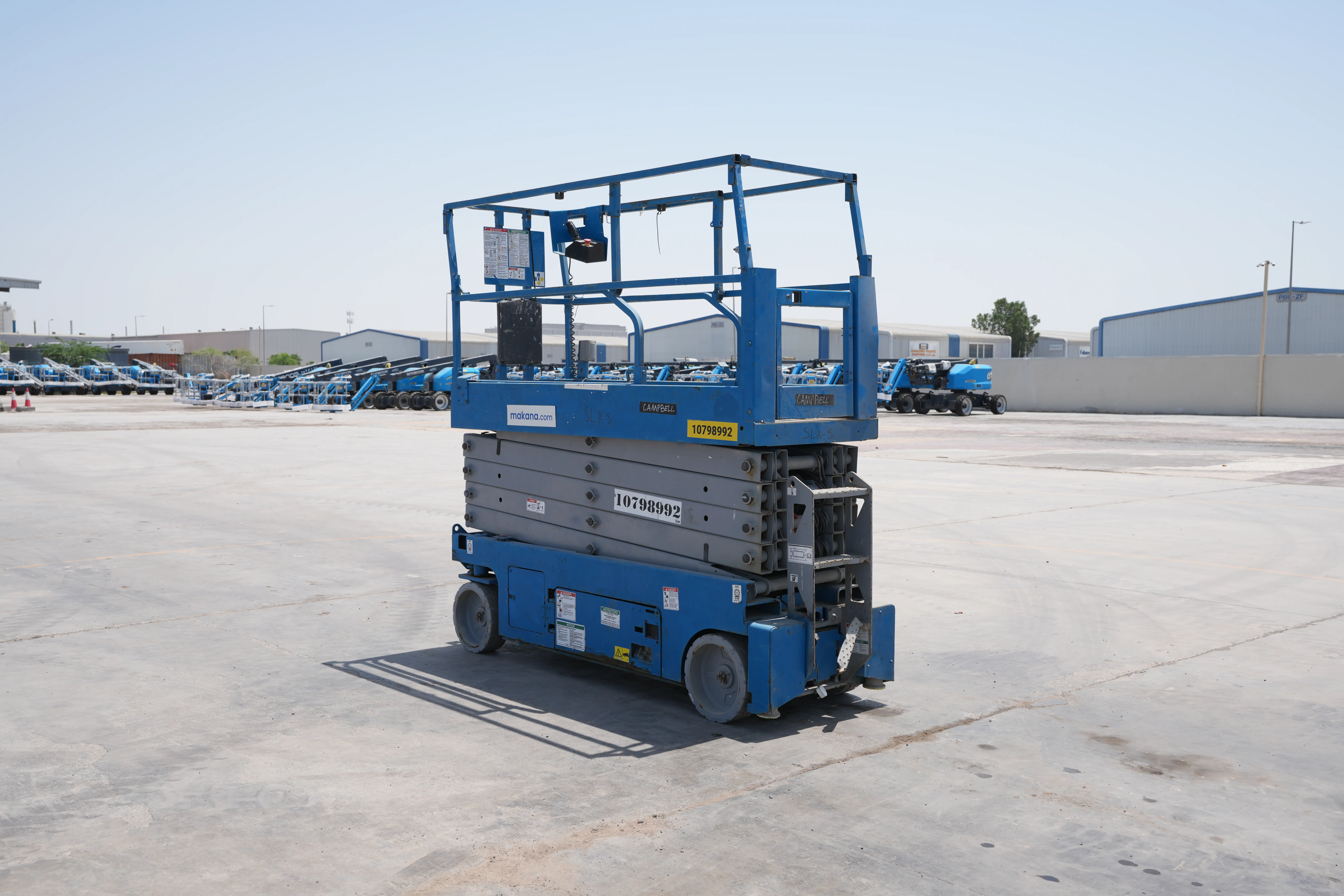 Product-Genie GS-3232 electric scissor lift-exterior