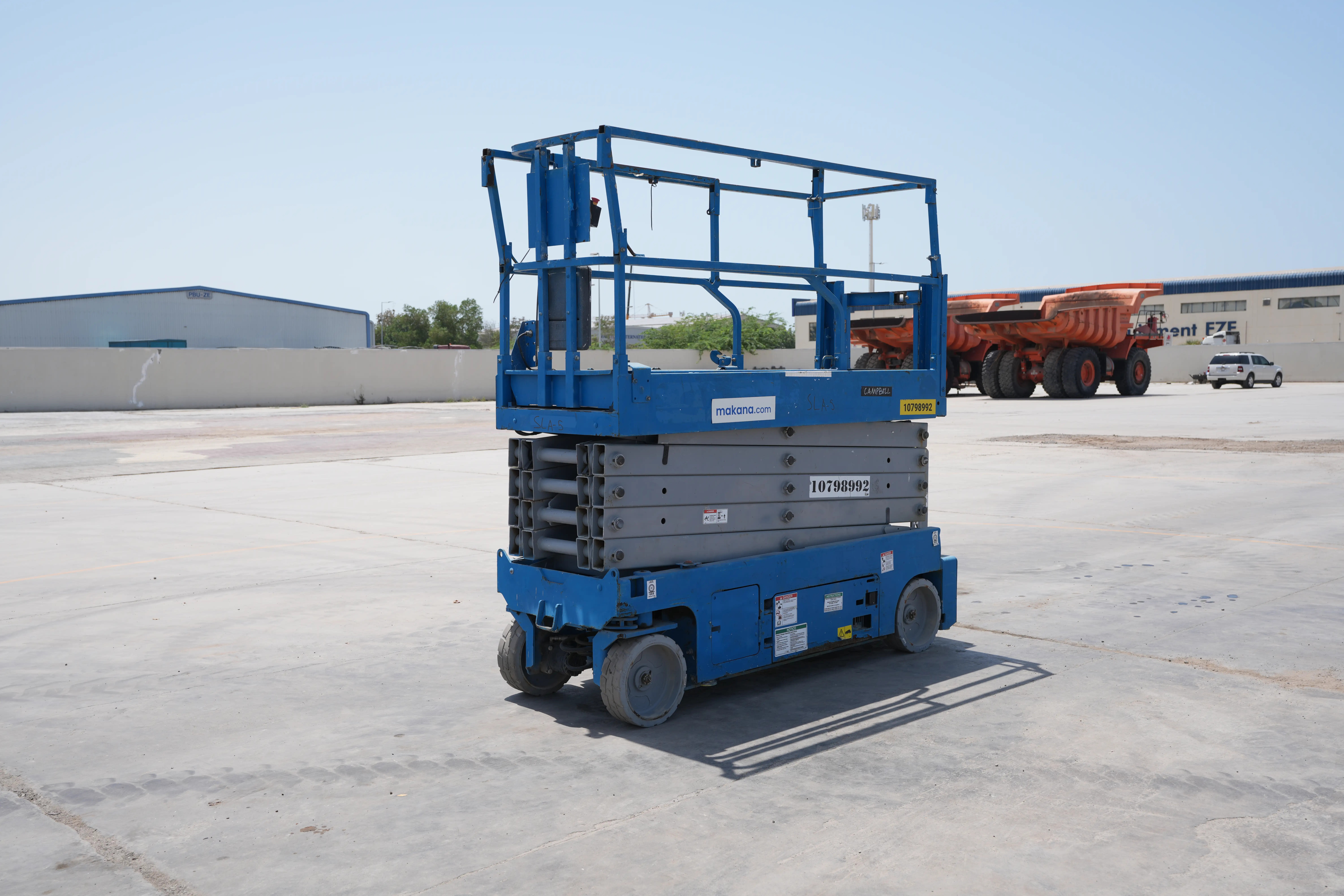 Product-Genie GS-3232 electric scissor lift-exterior