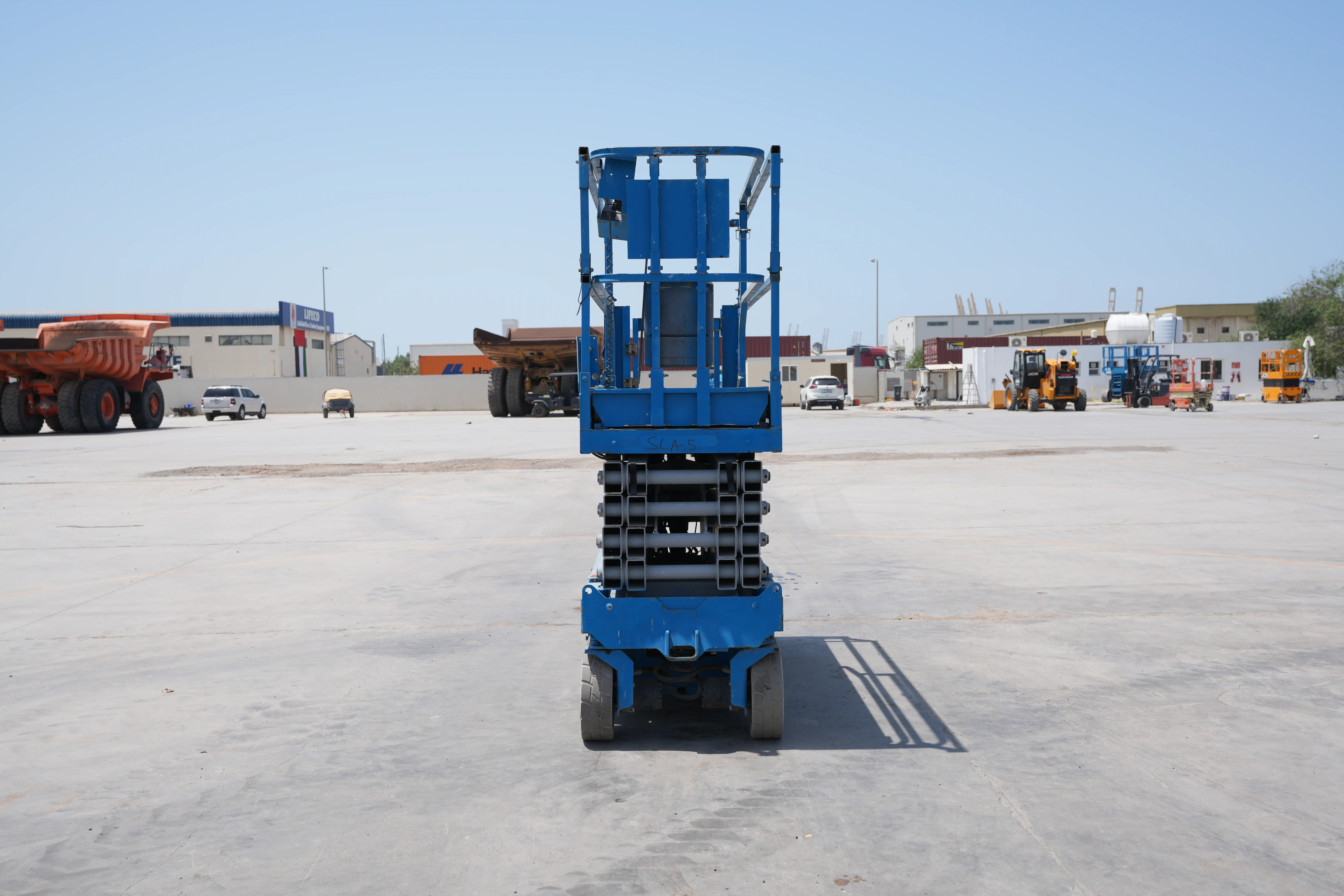 Product-Genie GS-3232 electric scissor lift-exterior
