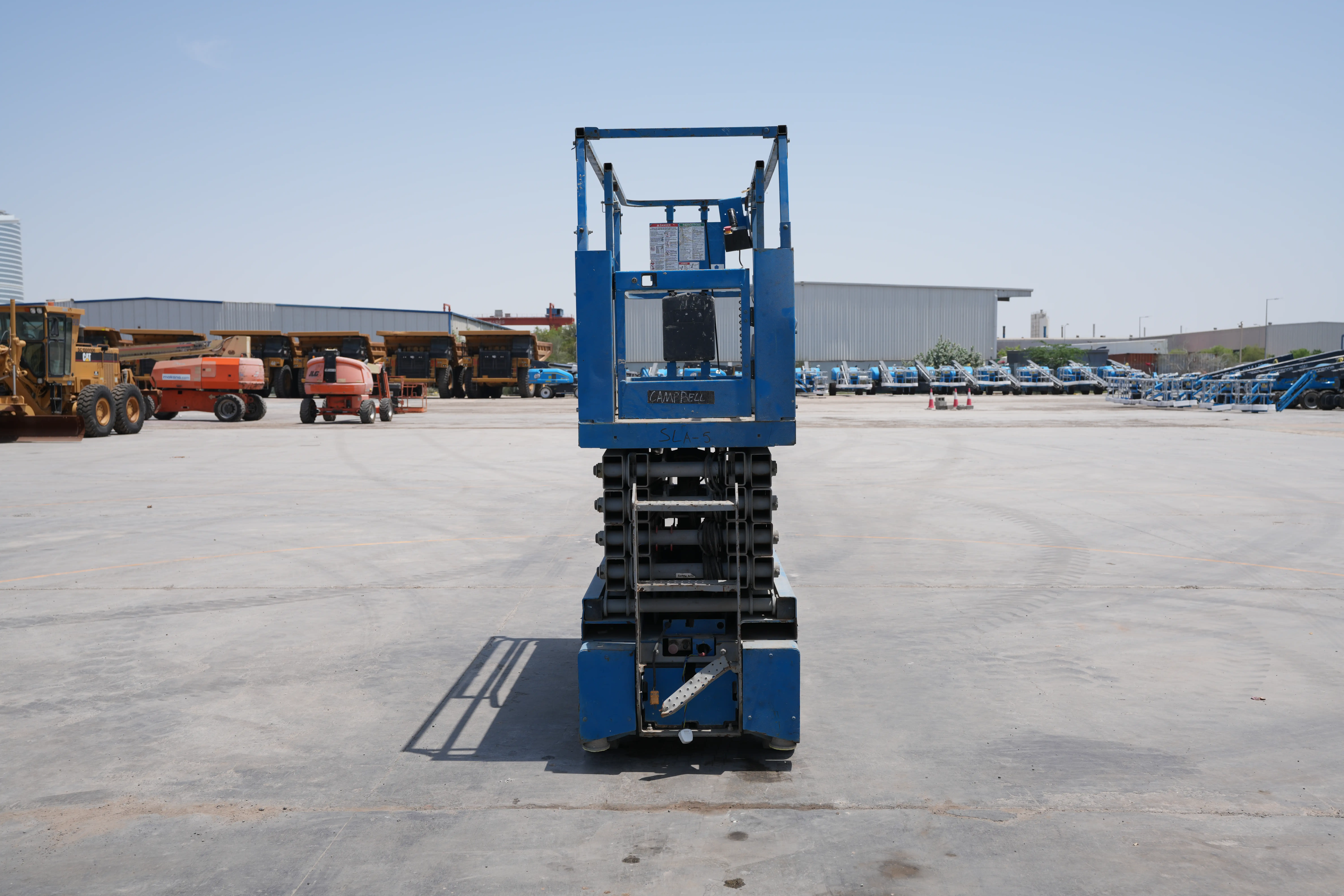 Product-Genie GS-3232 electric scissor lift-exterior