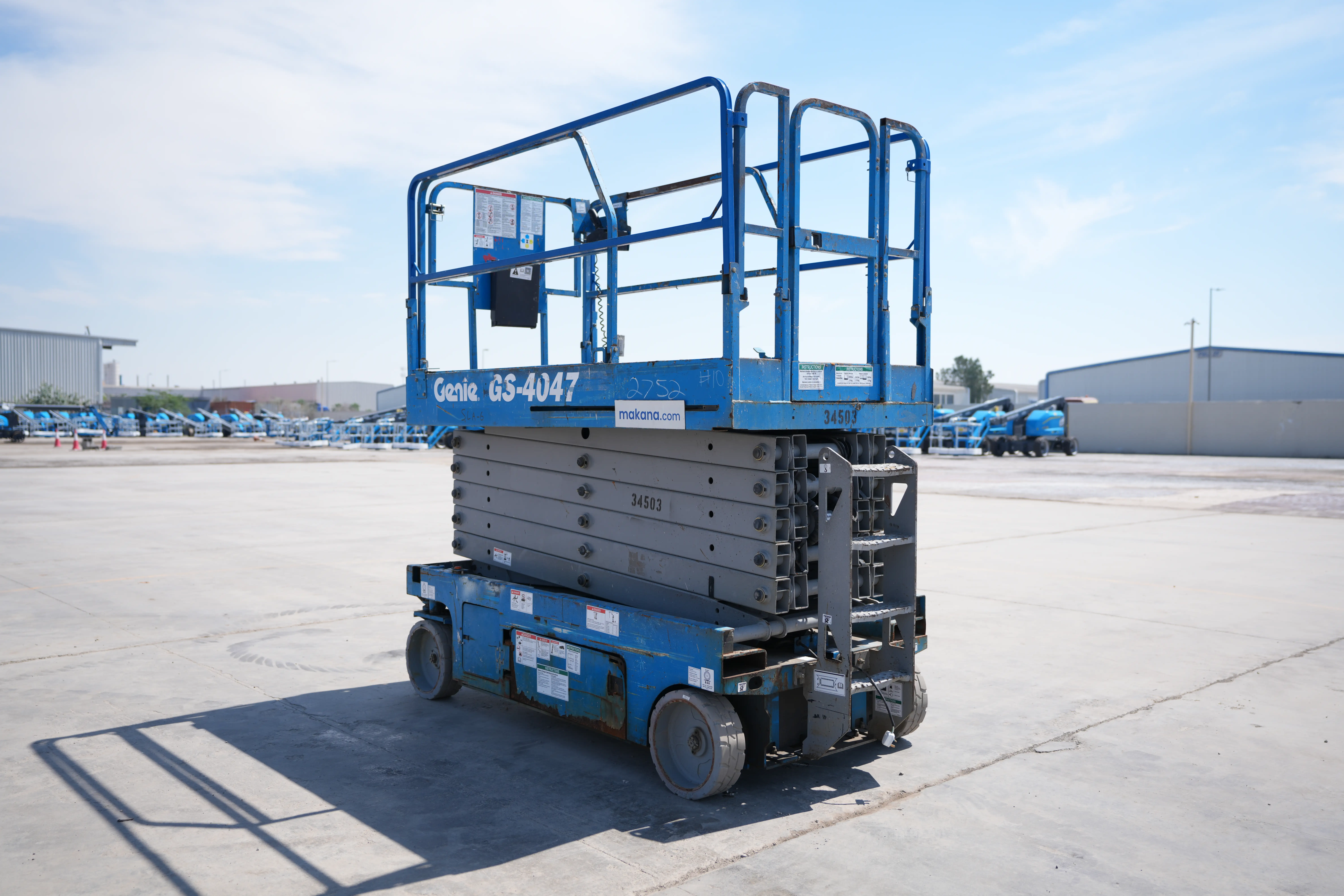 Product-Genie GS-4047 electric scissor lift-exterior