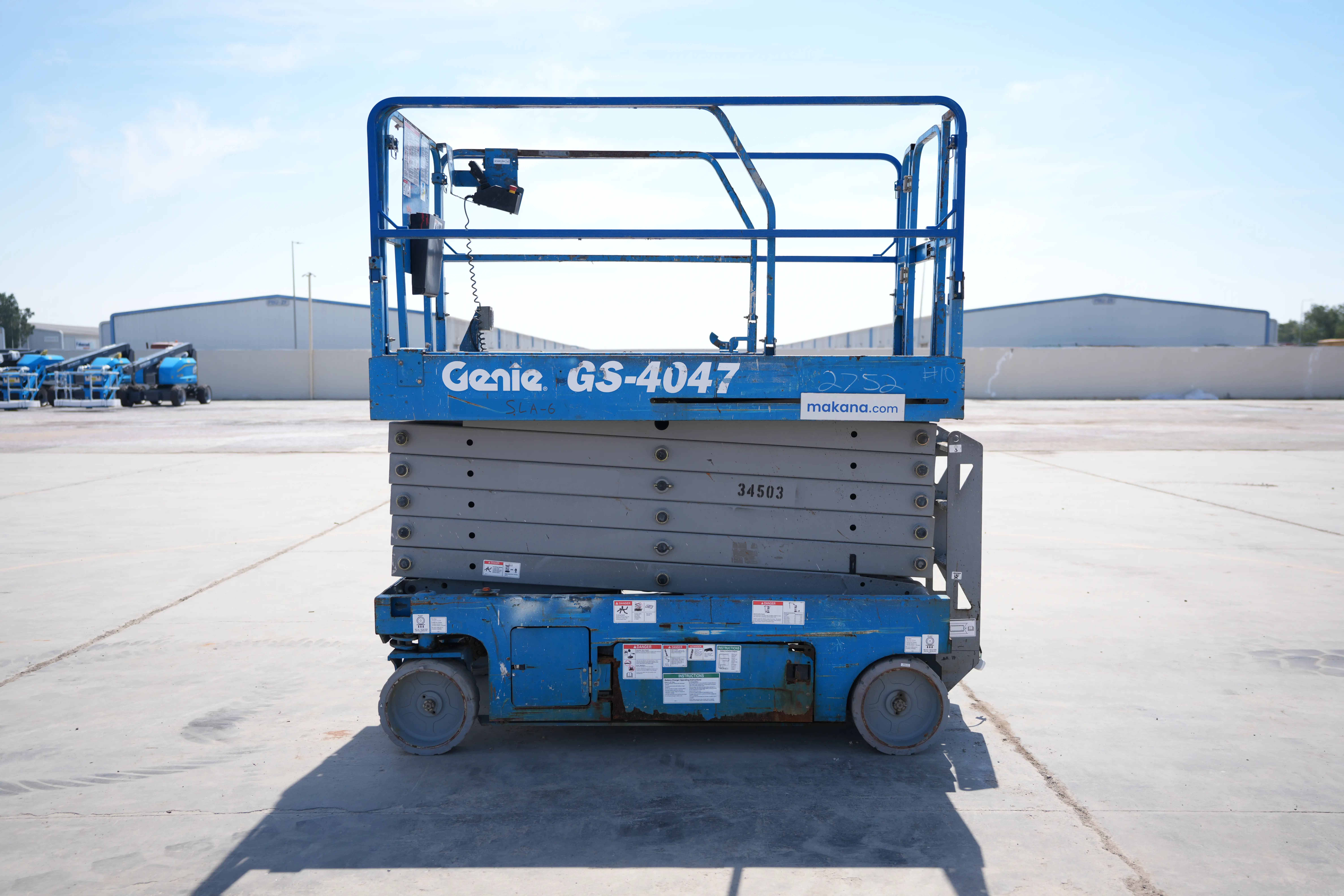 Product-Genie GS-4047 electric scissor lift-exterior