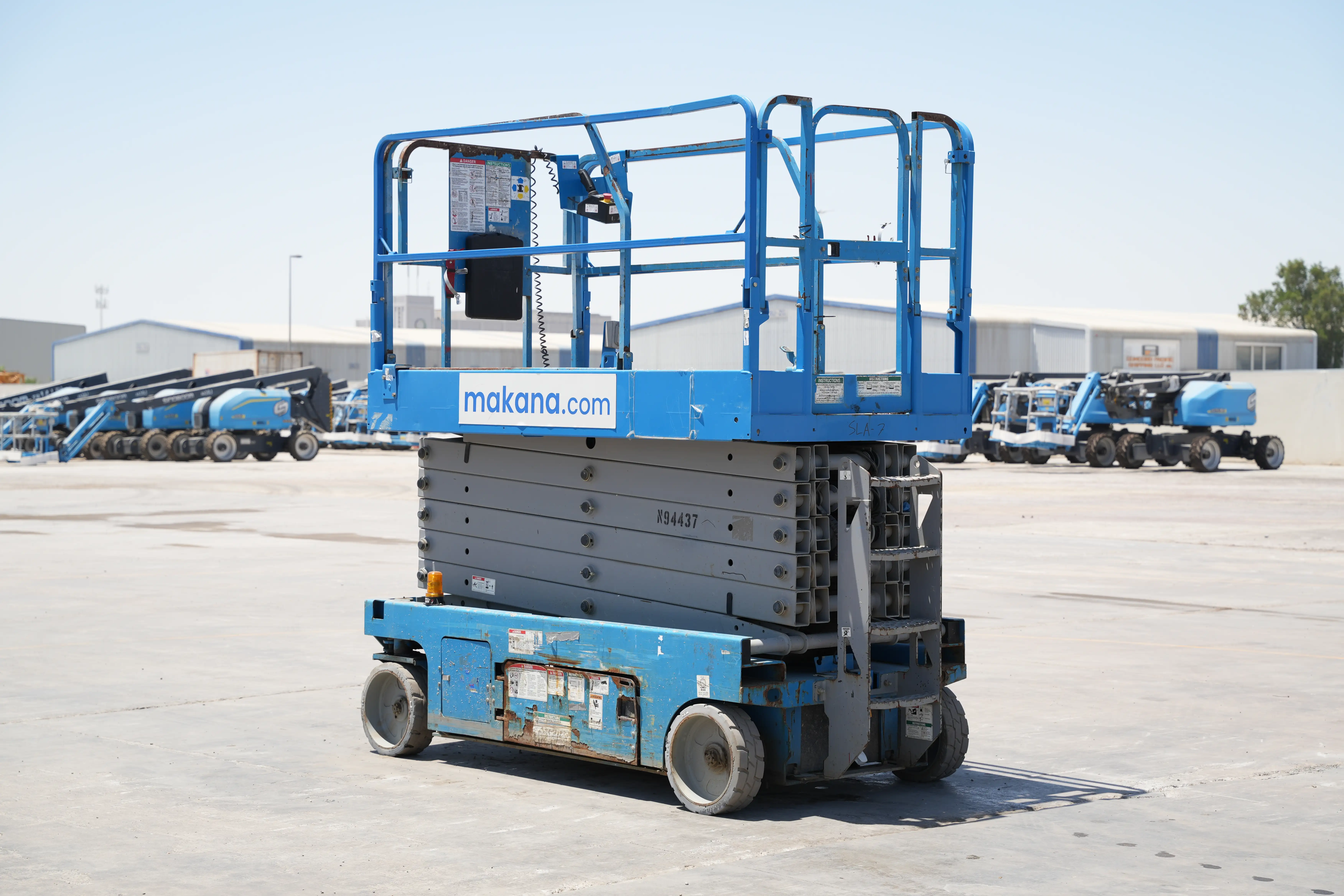 Product-Genie GS-4047 electric scissor lift-exterior