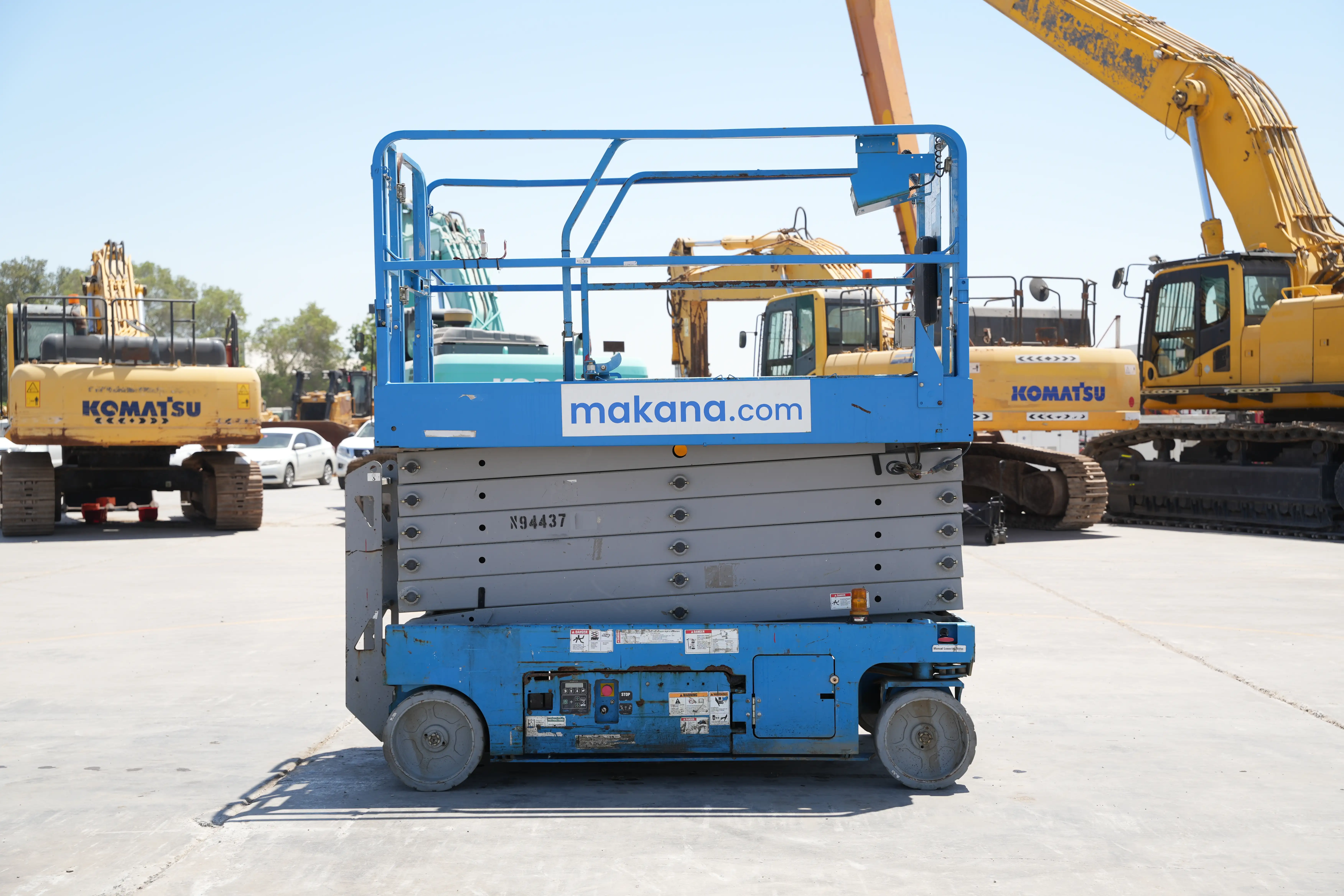 Product-Genie GS-4047 electric scissor lift-exterior