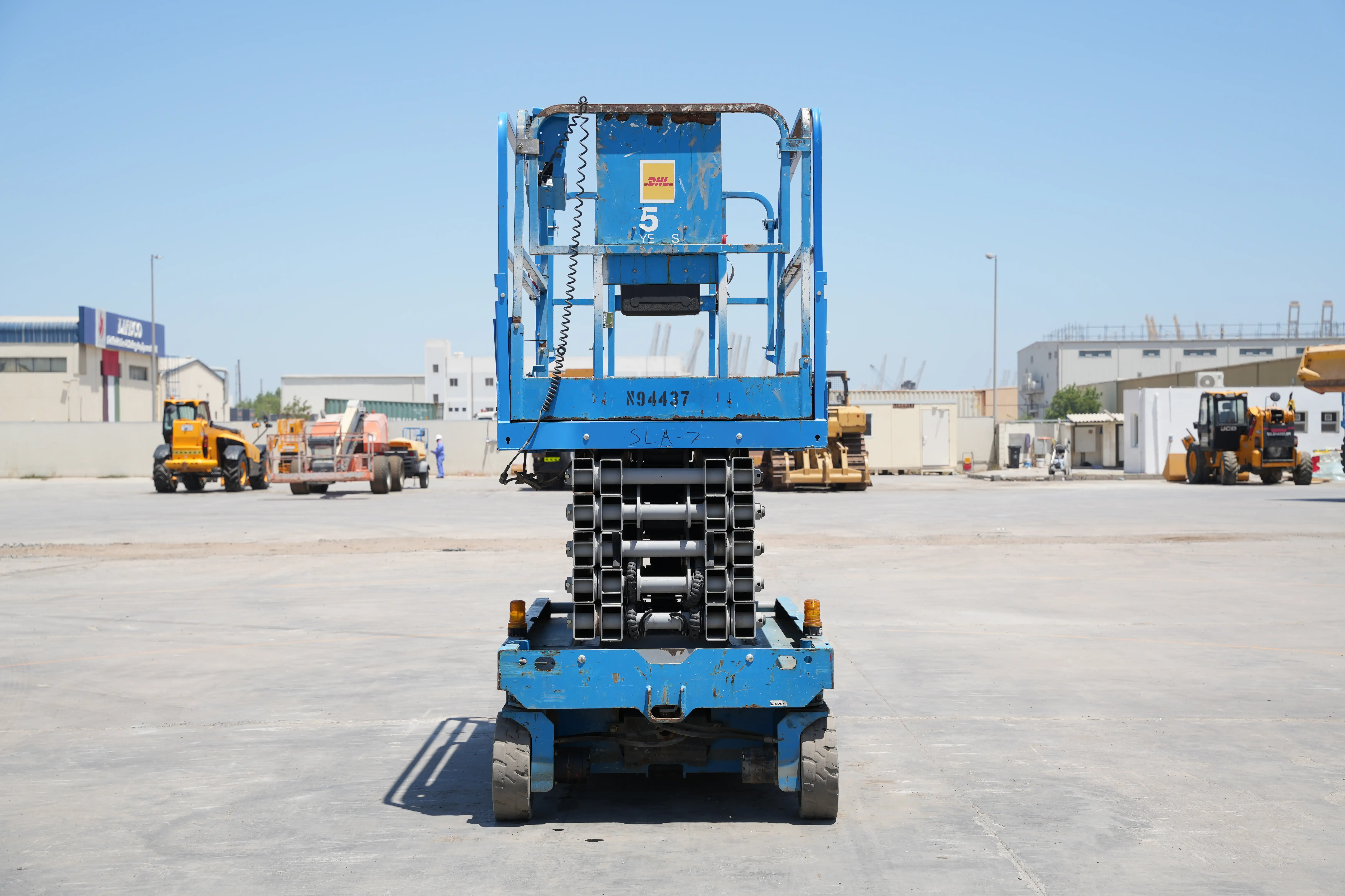 Product-Genie GS-4047 electric scissor lift-exterior