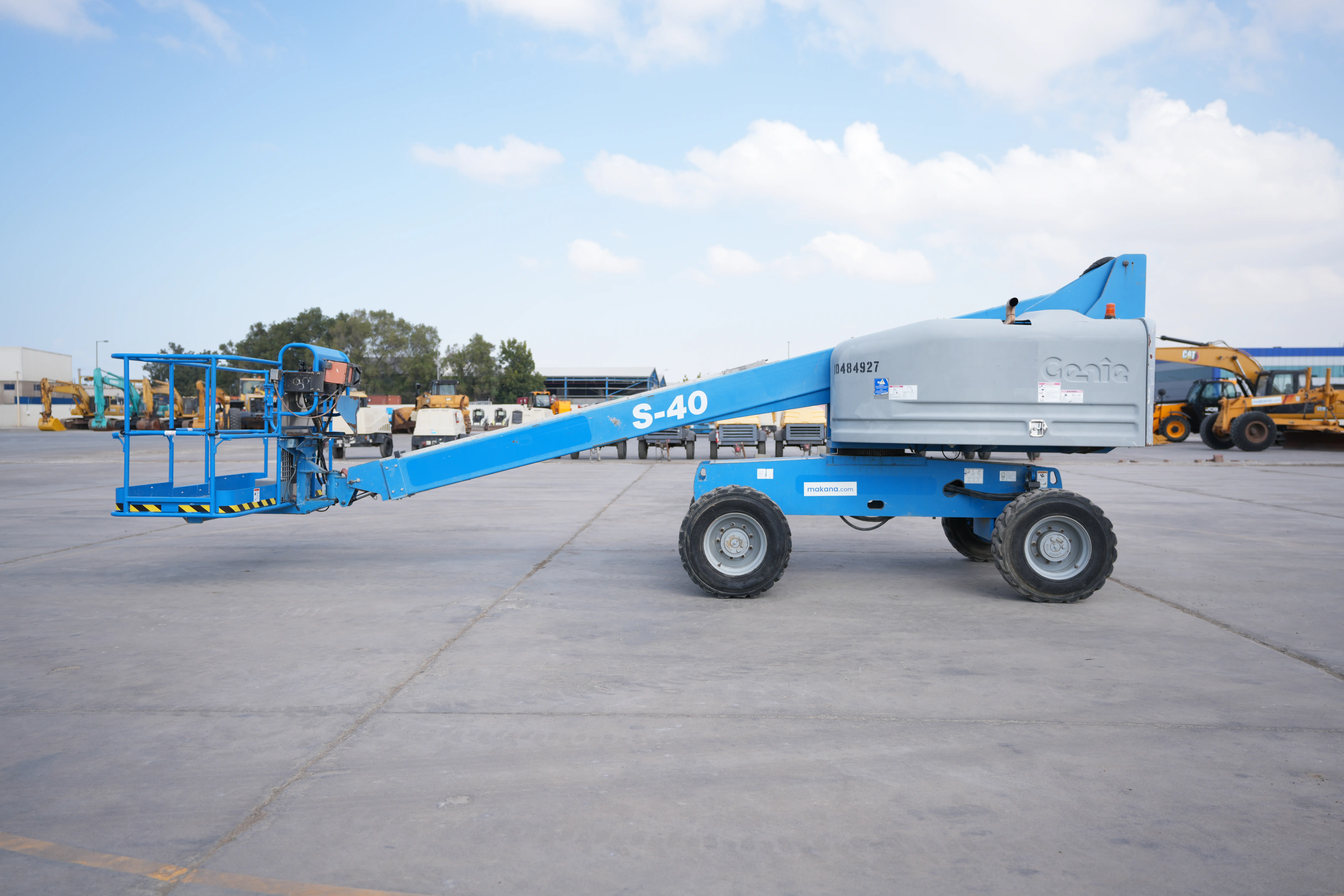 Product-Genie S-40 diesel telescopic boom lift-exterior