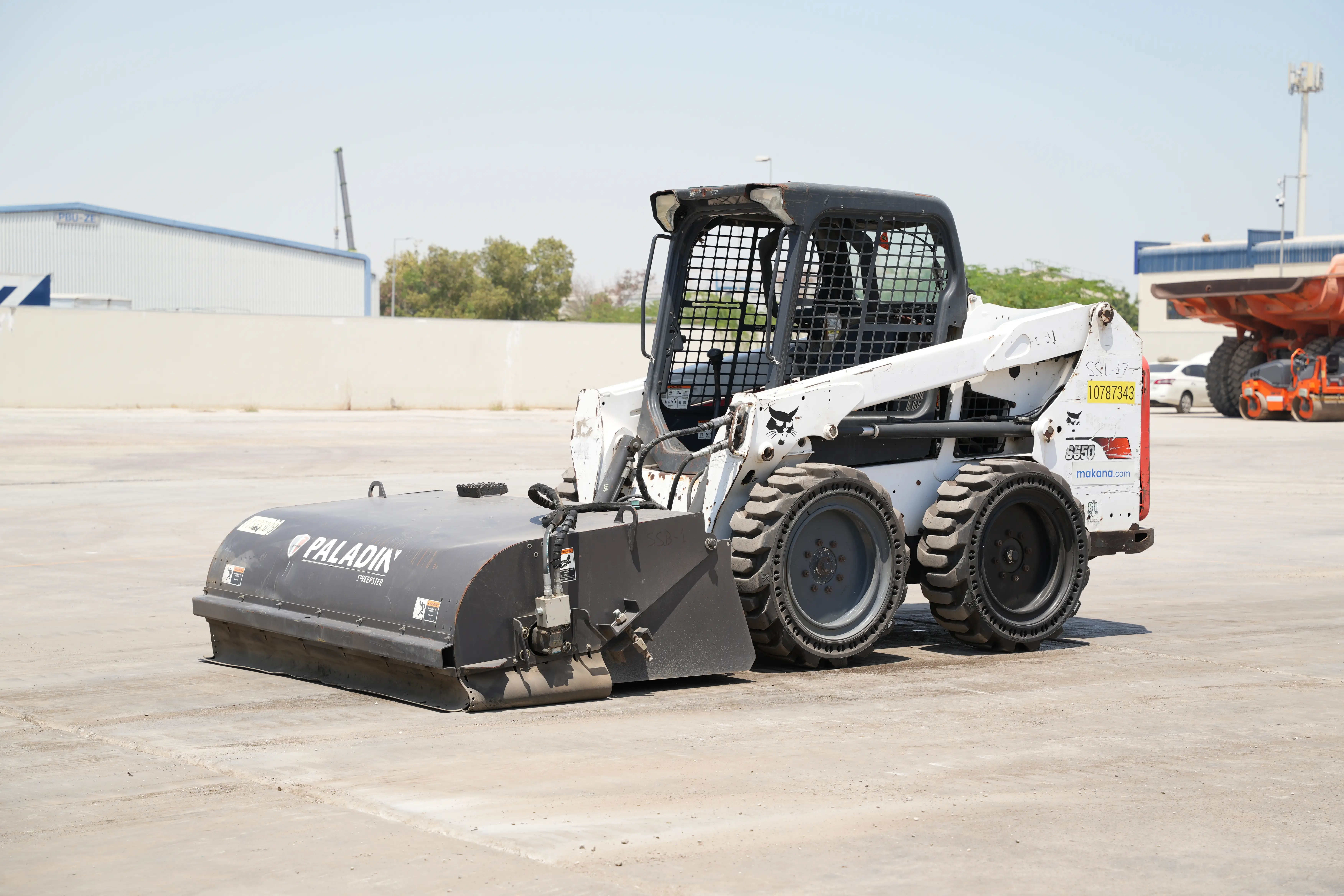 Product-Bobcat S550 skid steer loader-exterior