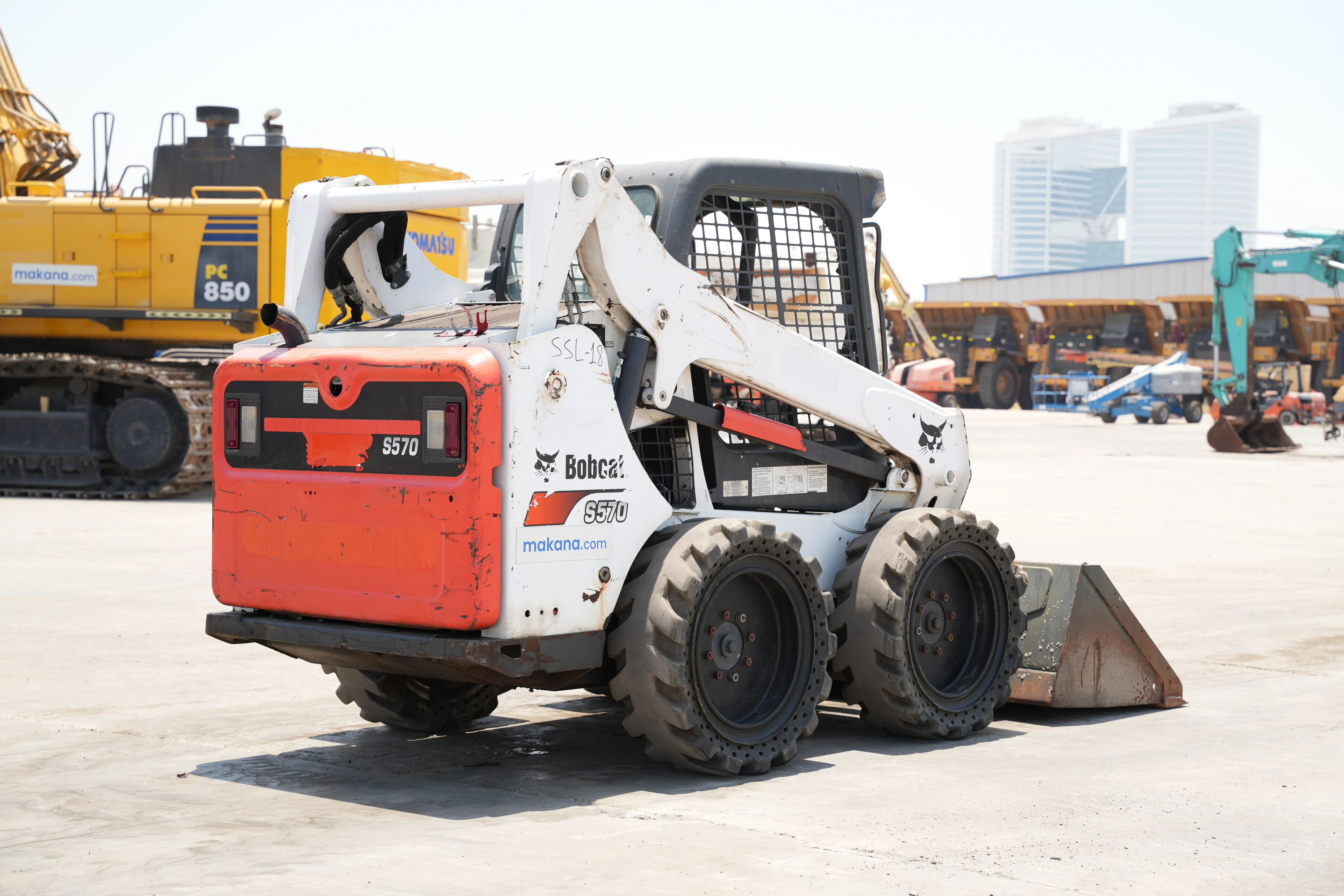 Product-Bobcat S570 skid steer loader-exterior