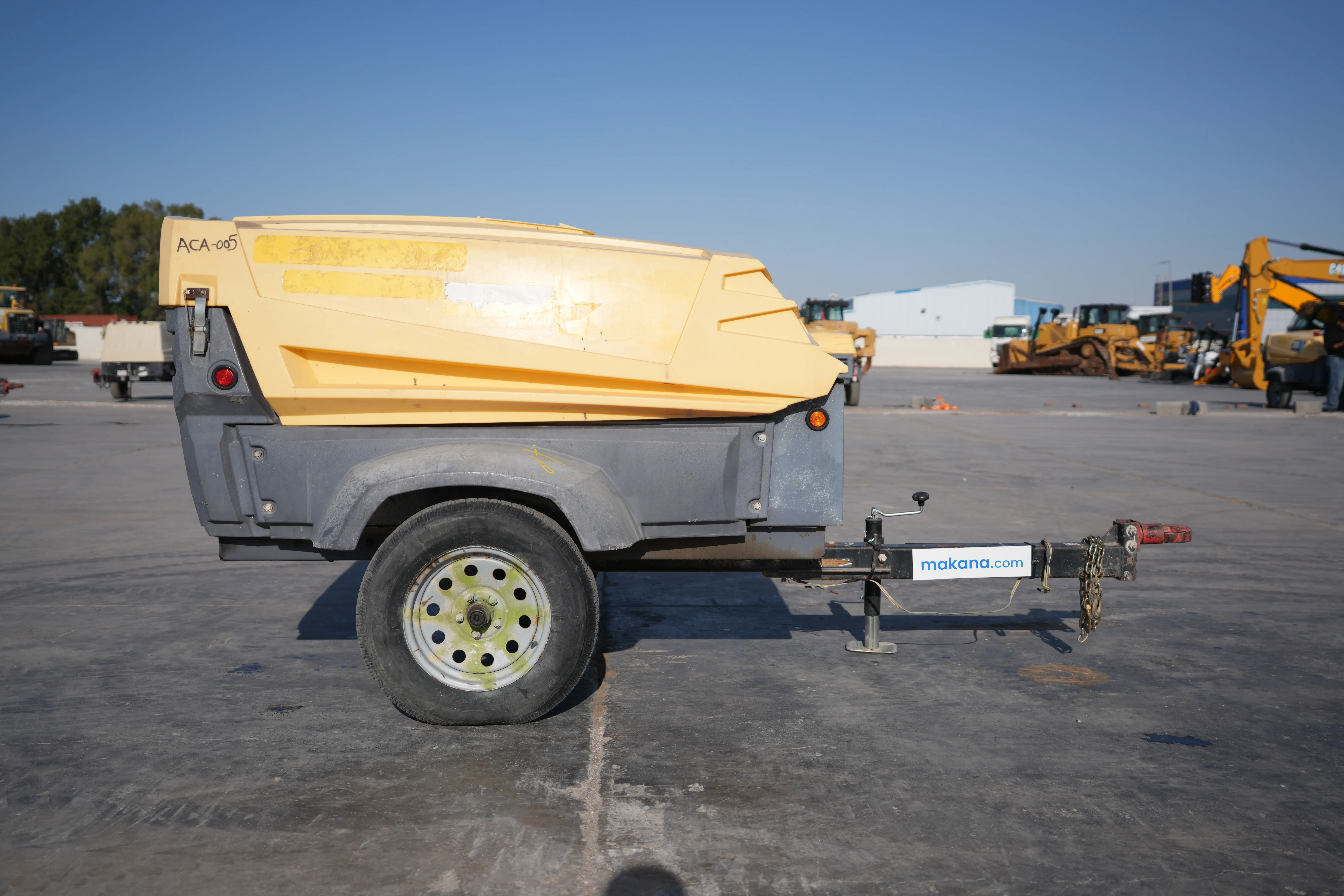 Product-Atlas Copco XAS 185 T4F air compressor-exterior