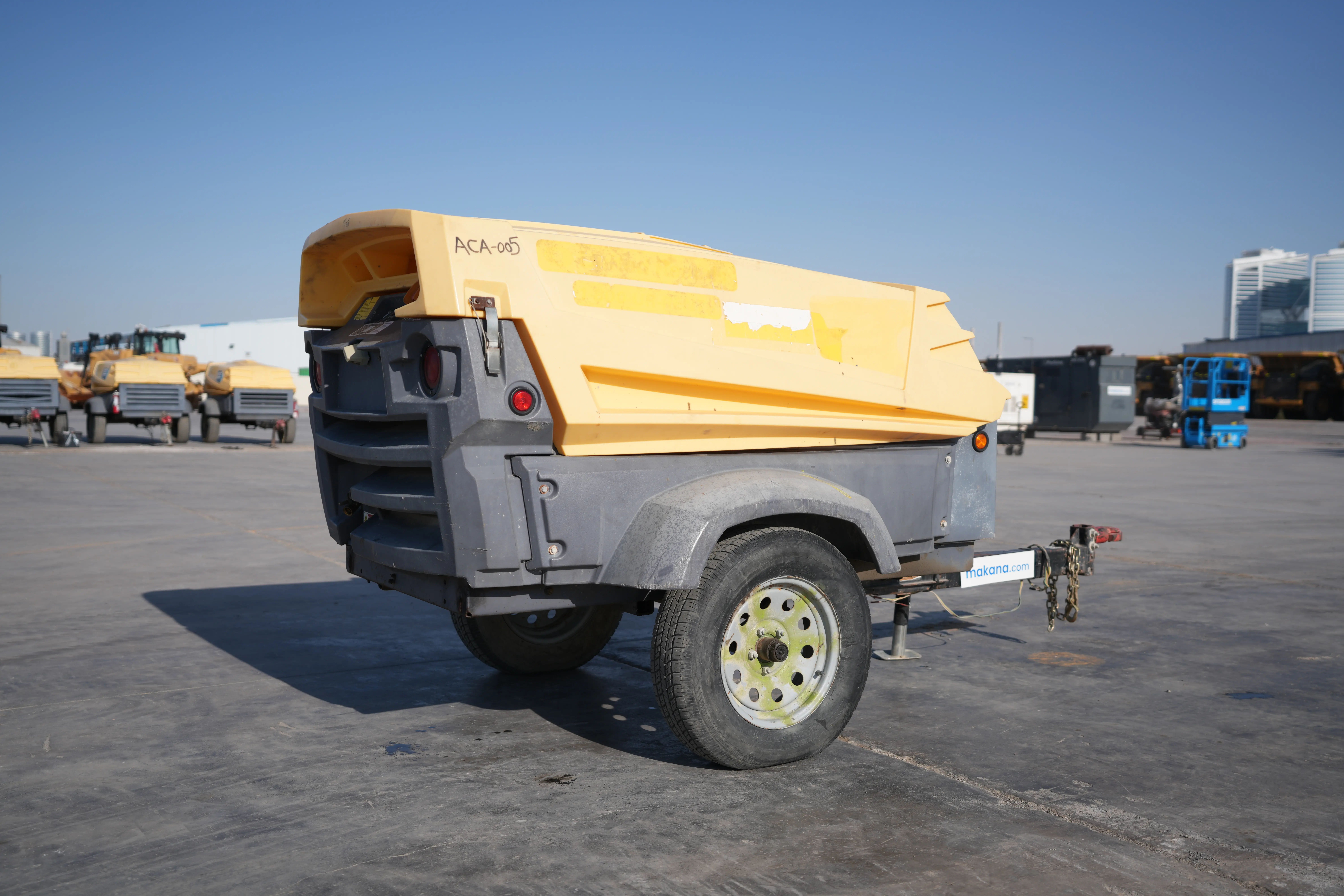 Product-Atlas Copco XAS 185 T4F air compressor-exterior