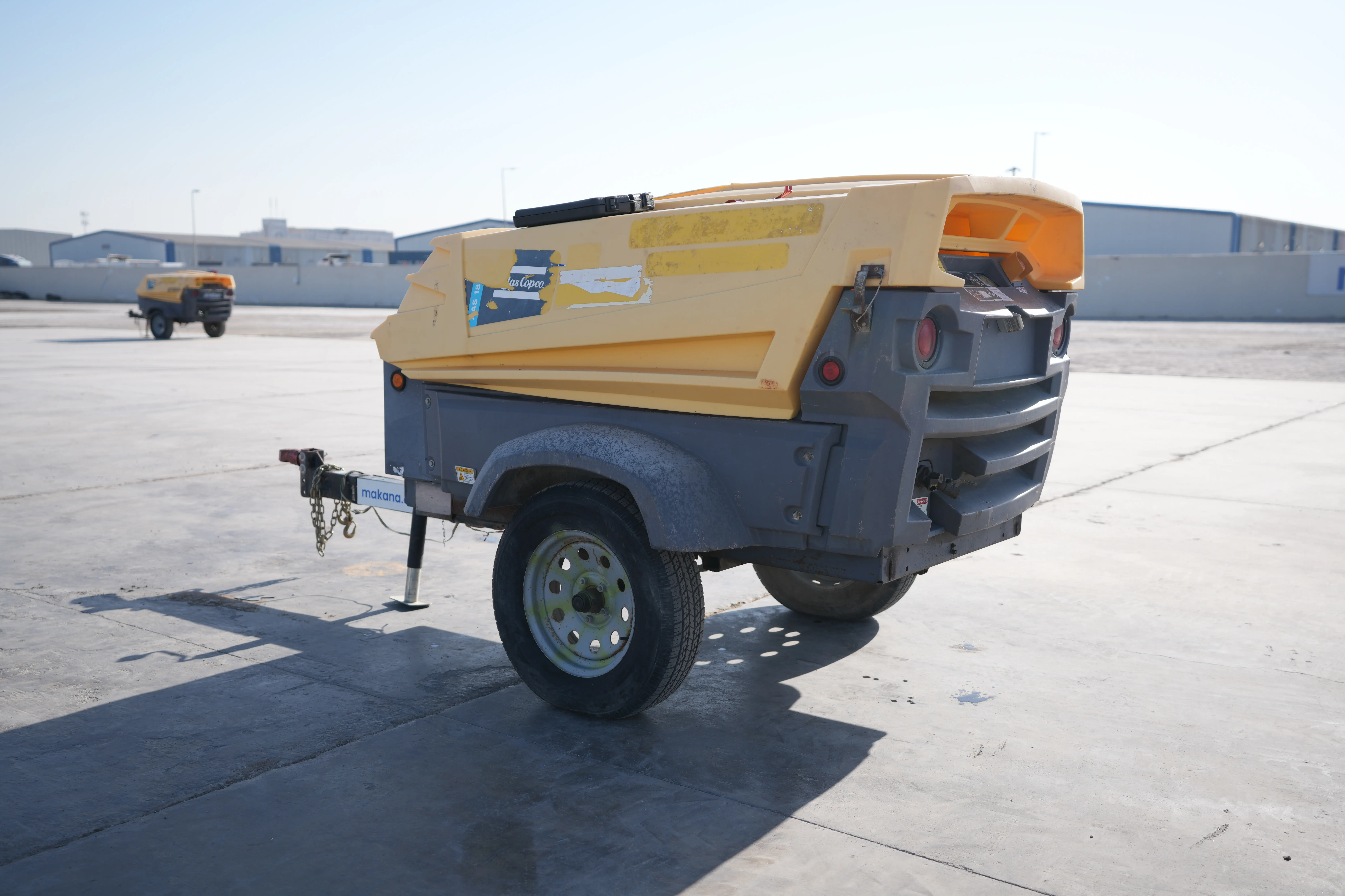 Product-Atlas Copco XAS 185 T4F air compressor-exterior