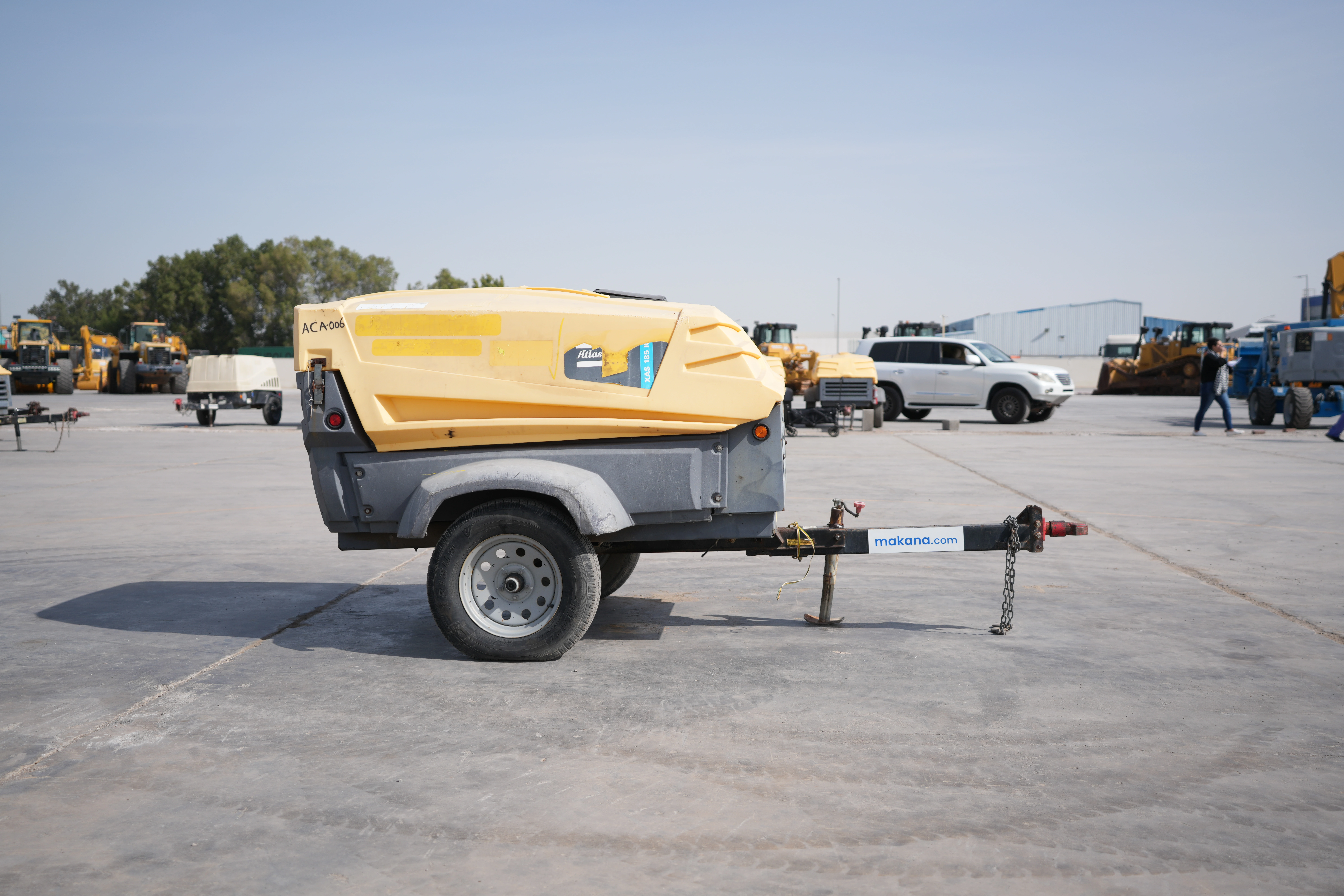 Product-Atlas Copco XAS 185 T4F air compressor-exterior