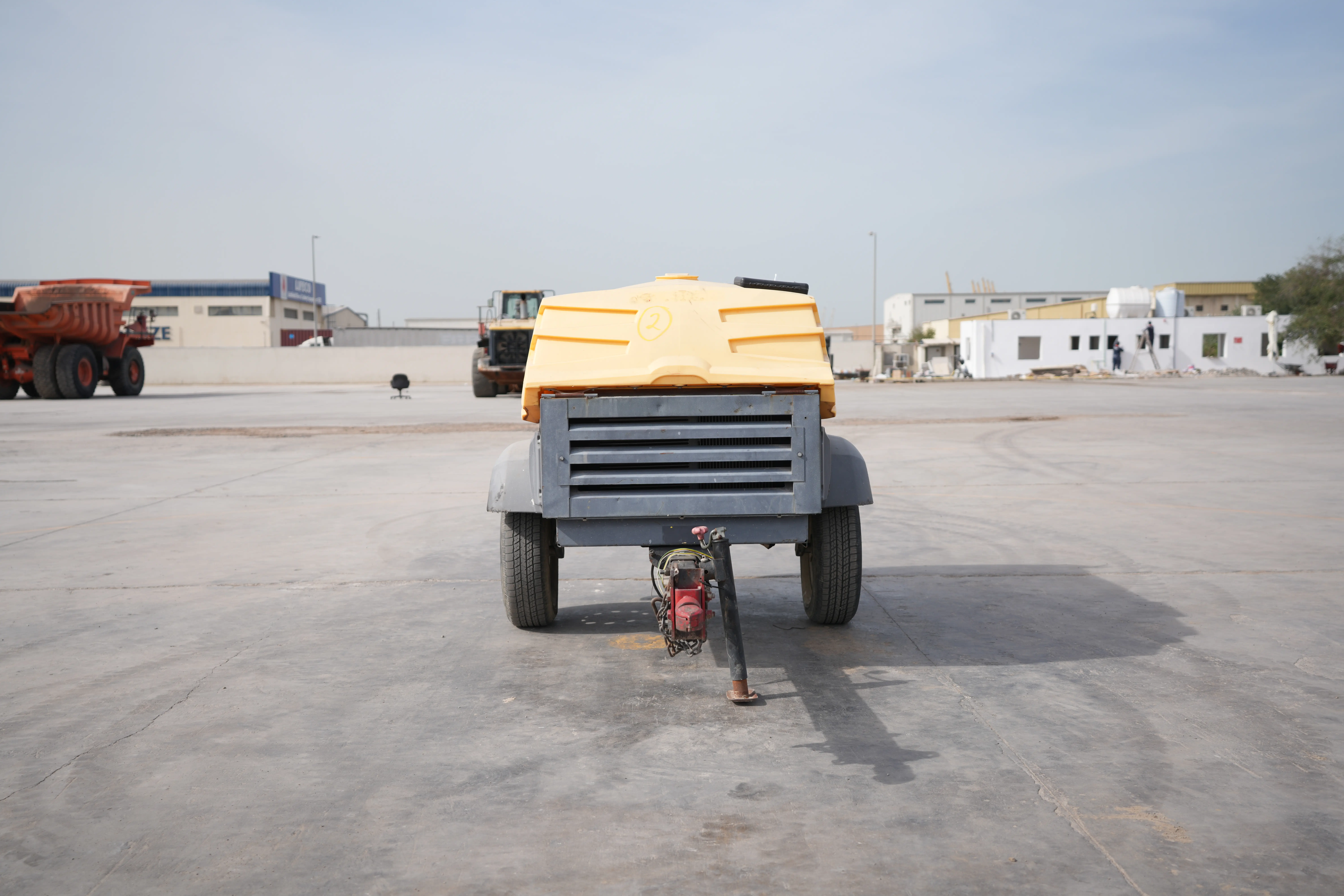 Product-Atlas Copco XAS 185 T4F air compressor-exterior