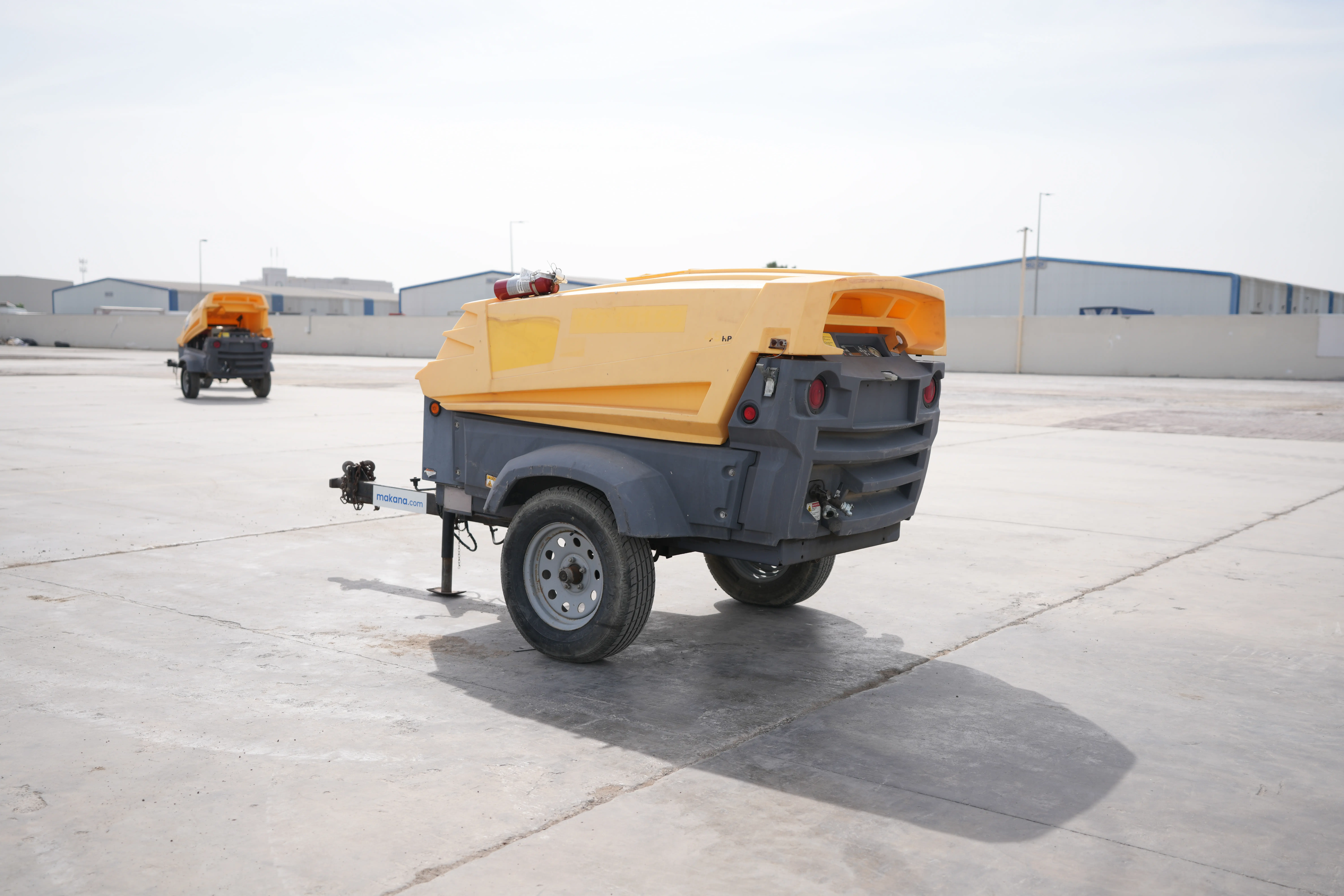 Product-Atlas Copco XAS 185 air compressor-exterior