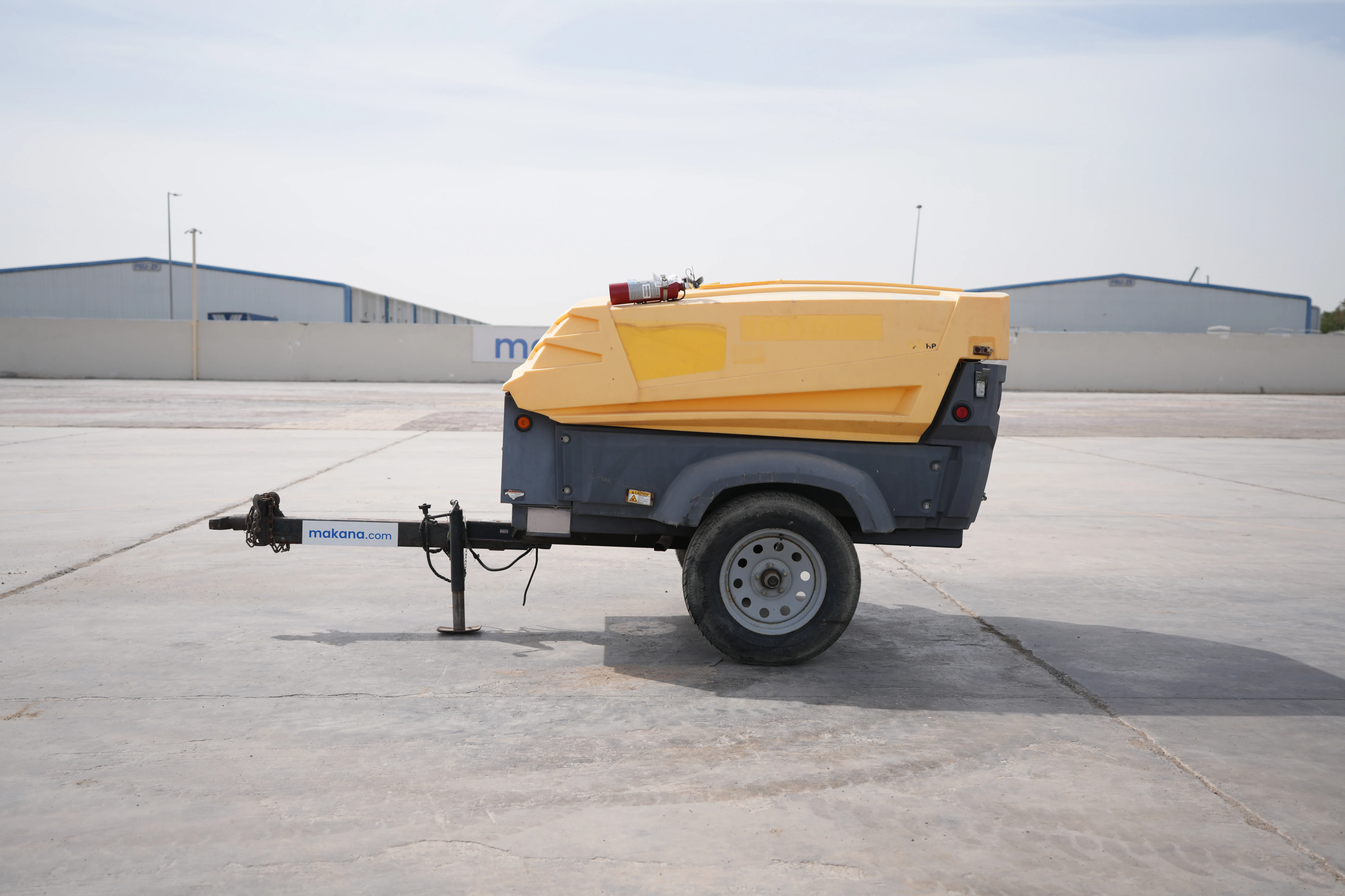 Product-Atlas Copco XAS 185 air compressor-exterior
