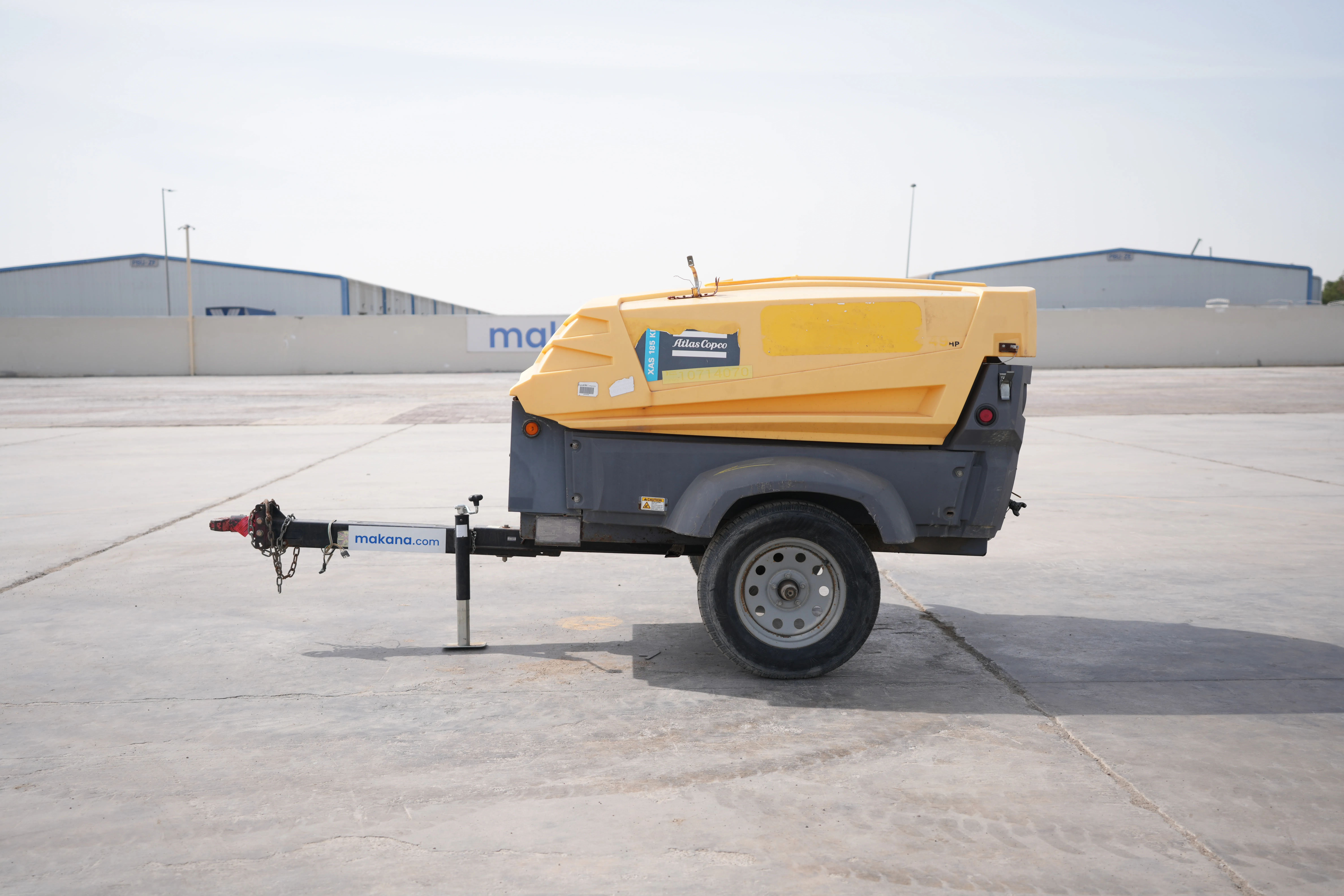 Product-Atlas Copco XAS 185 air compressor-exterior
