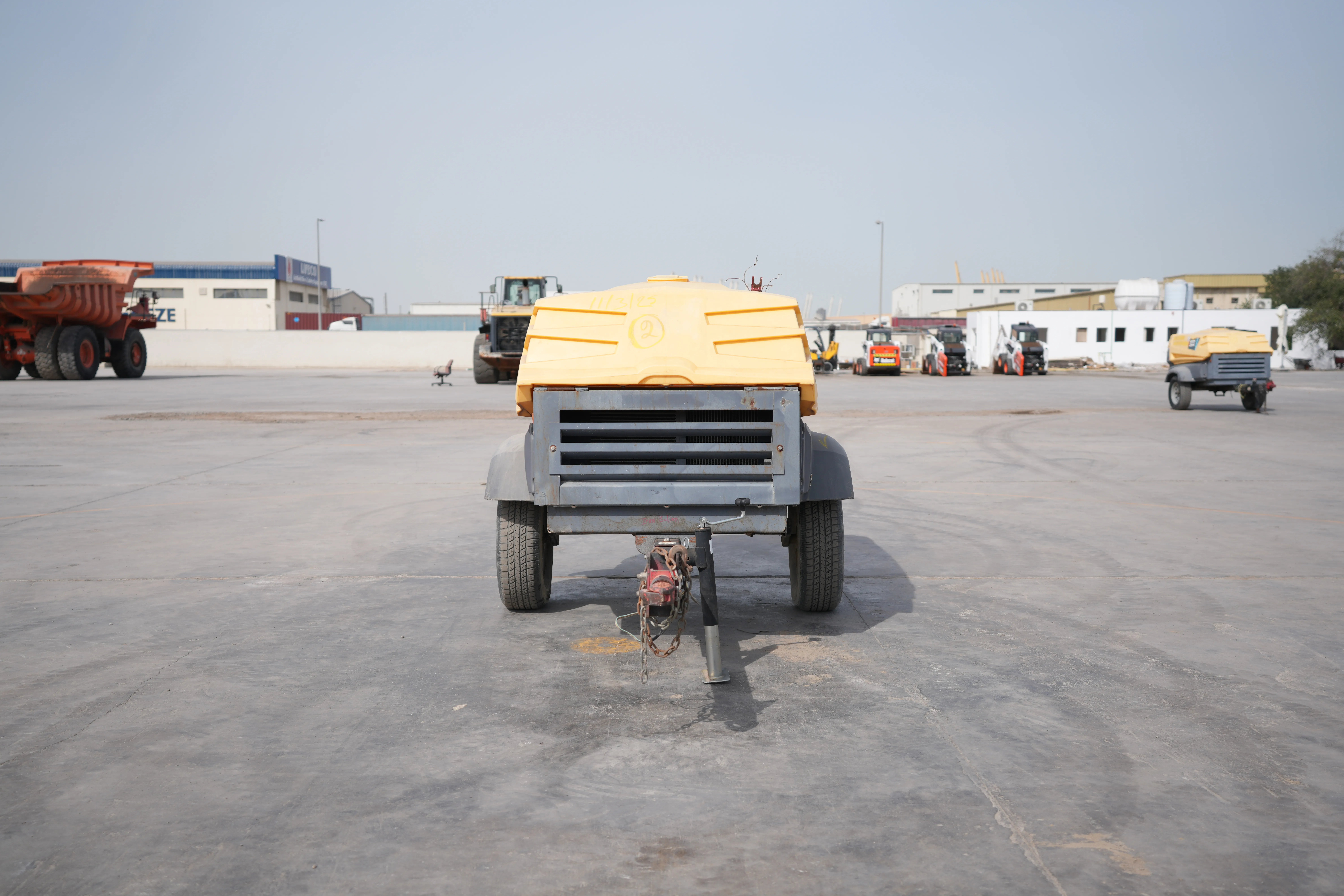 Product-Atlas Copco XAS 185 air compressor-exterior