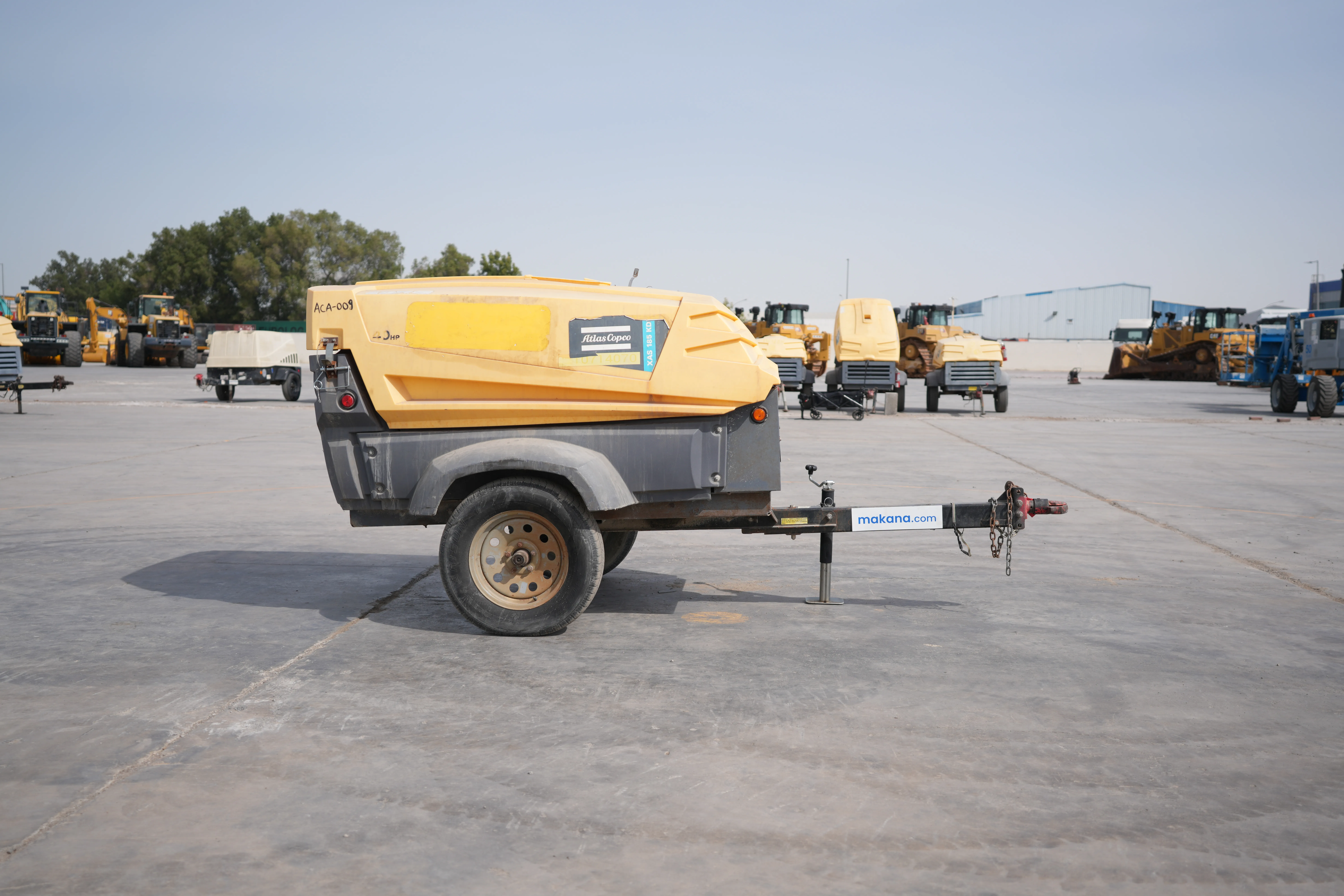 Product-Atlas Copco XAS 185 air compressor-exterior