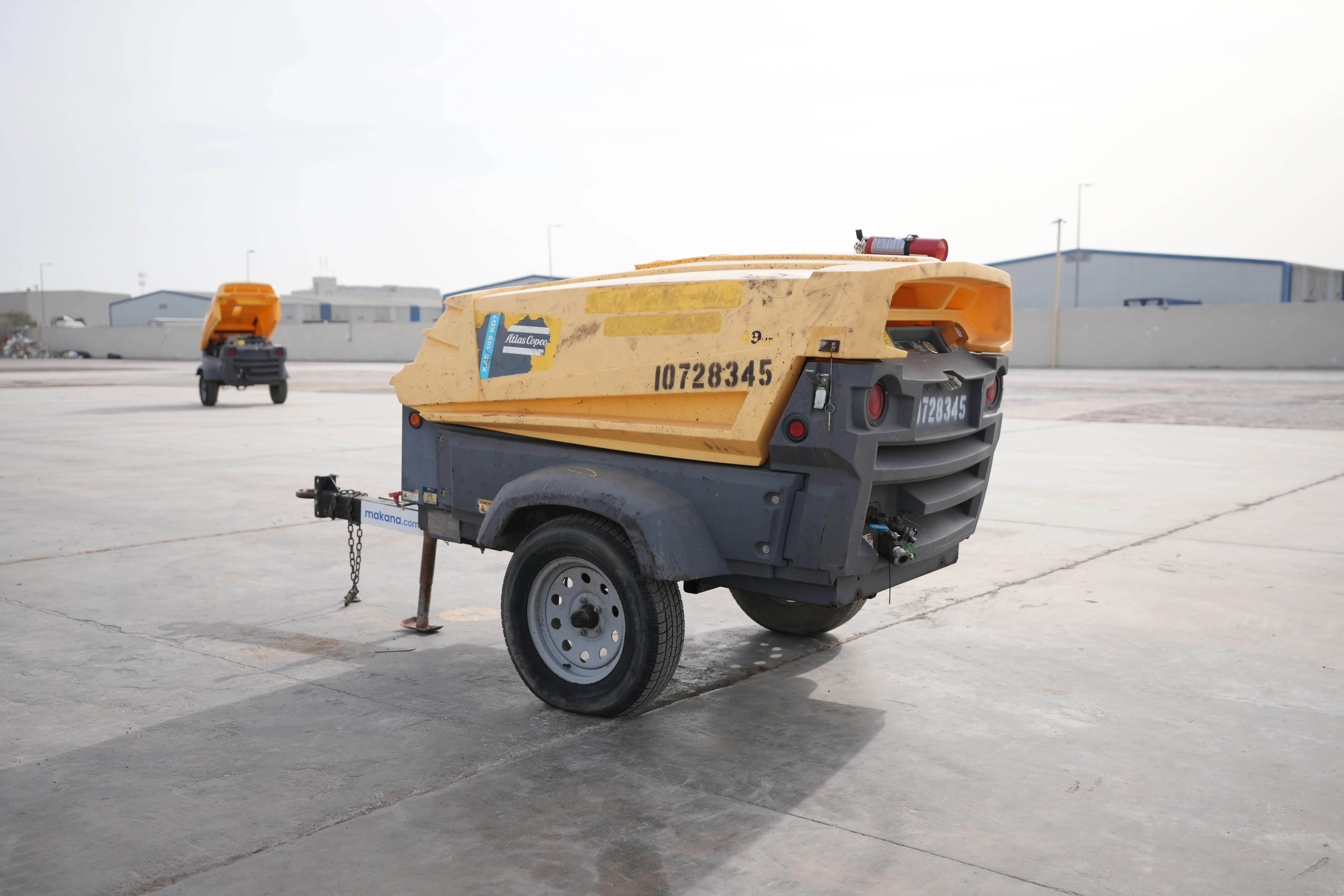 Product-Atlas Copco XAS 185 air compressor-exterior