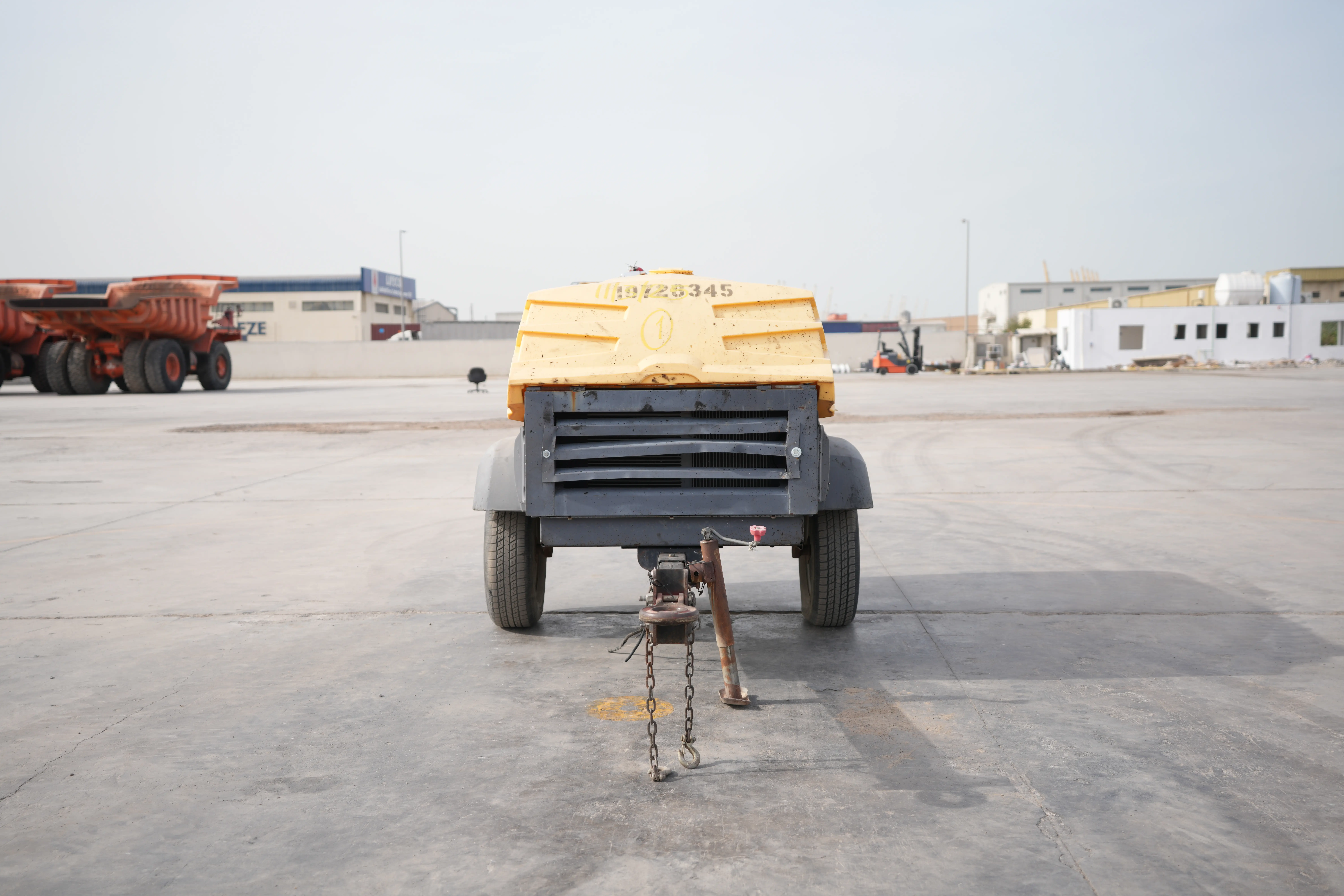 Product-Atlas Copco XAS 185 air compressor-exterior