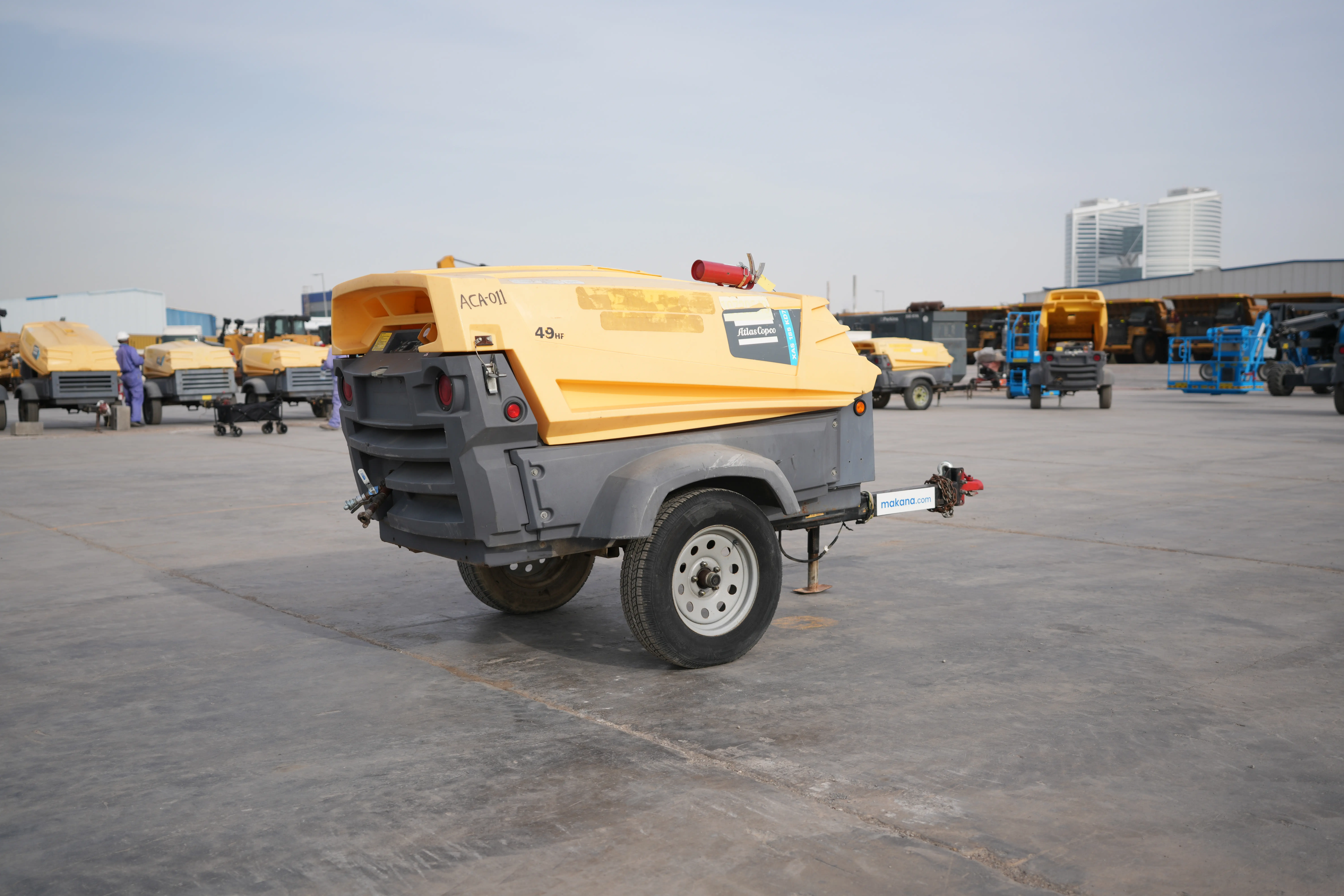 Product-Atlas Copco XAS 185 air compressor-exterior
